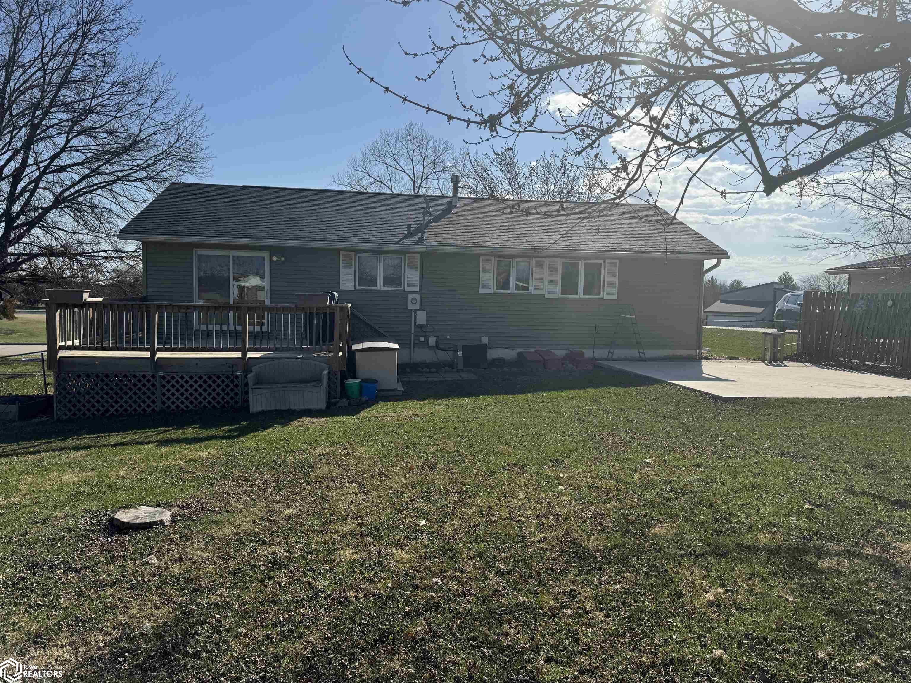 2825 Oak Meadow Drive, Ottumwa, Iowa image 4