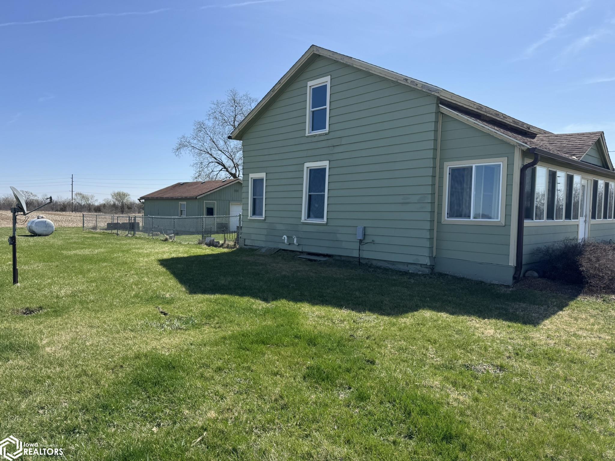 12189 Sycamore Road, Ottumwa, Iowa image 4