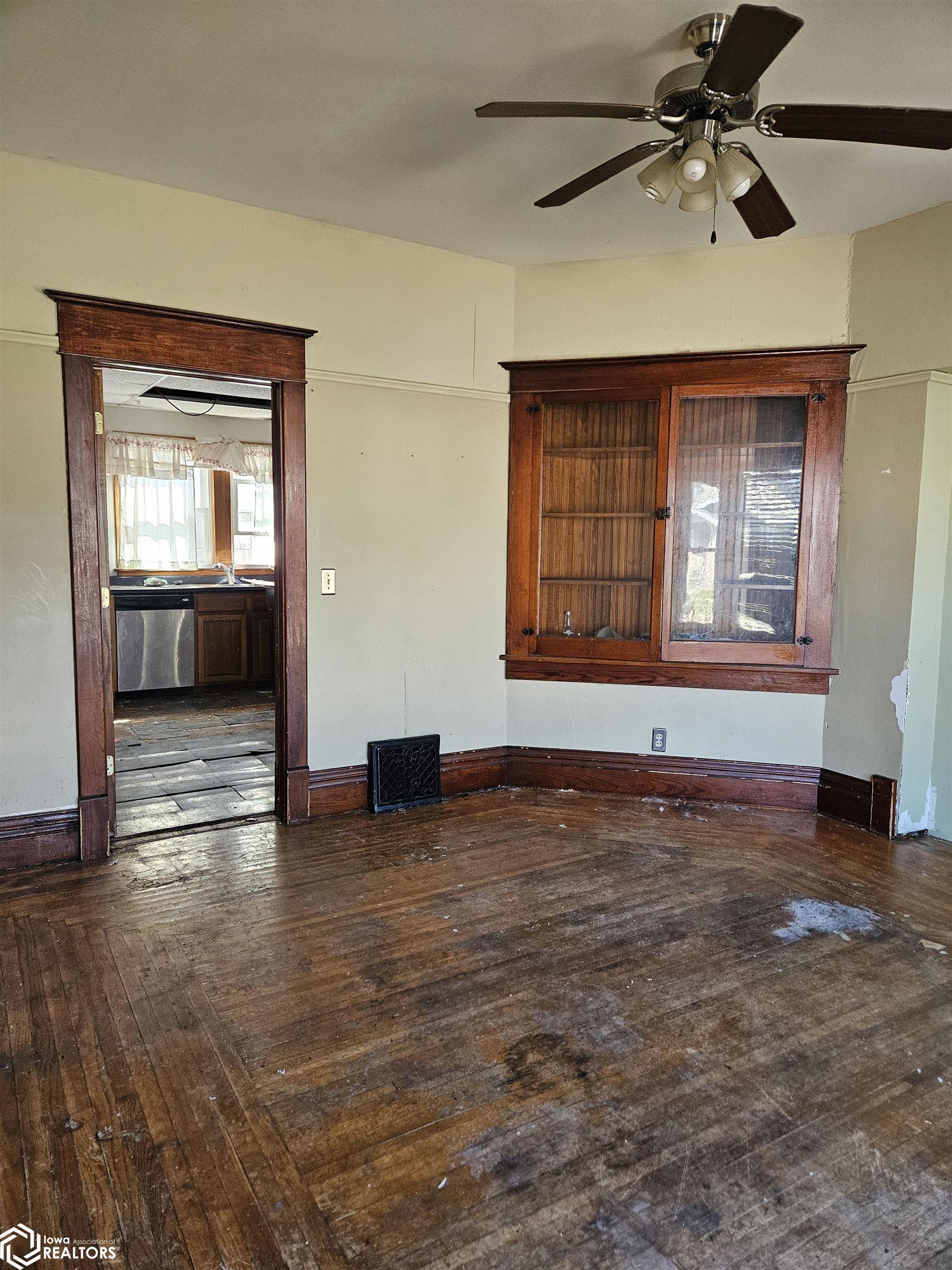 711 W Boone Street, Marshalltown, Iowa image 5