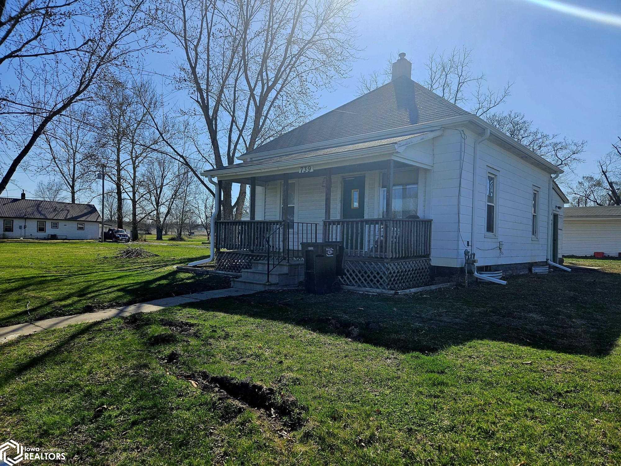 739 S Ward Street, Ottumwa, Iowa image 2