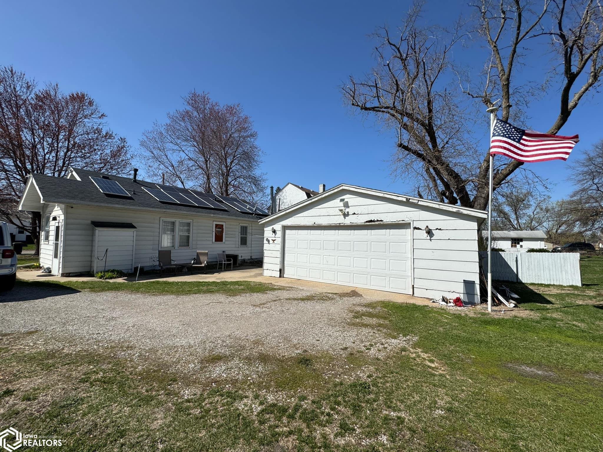 837 S 15th Street, Centerville, Iowa image 4