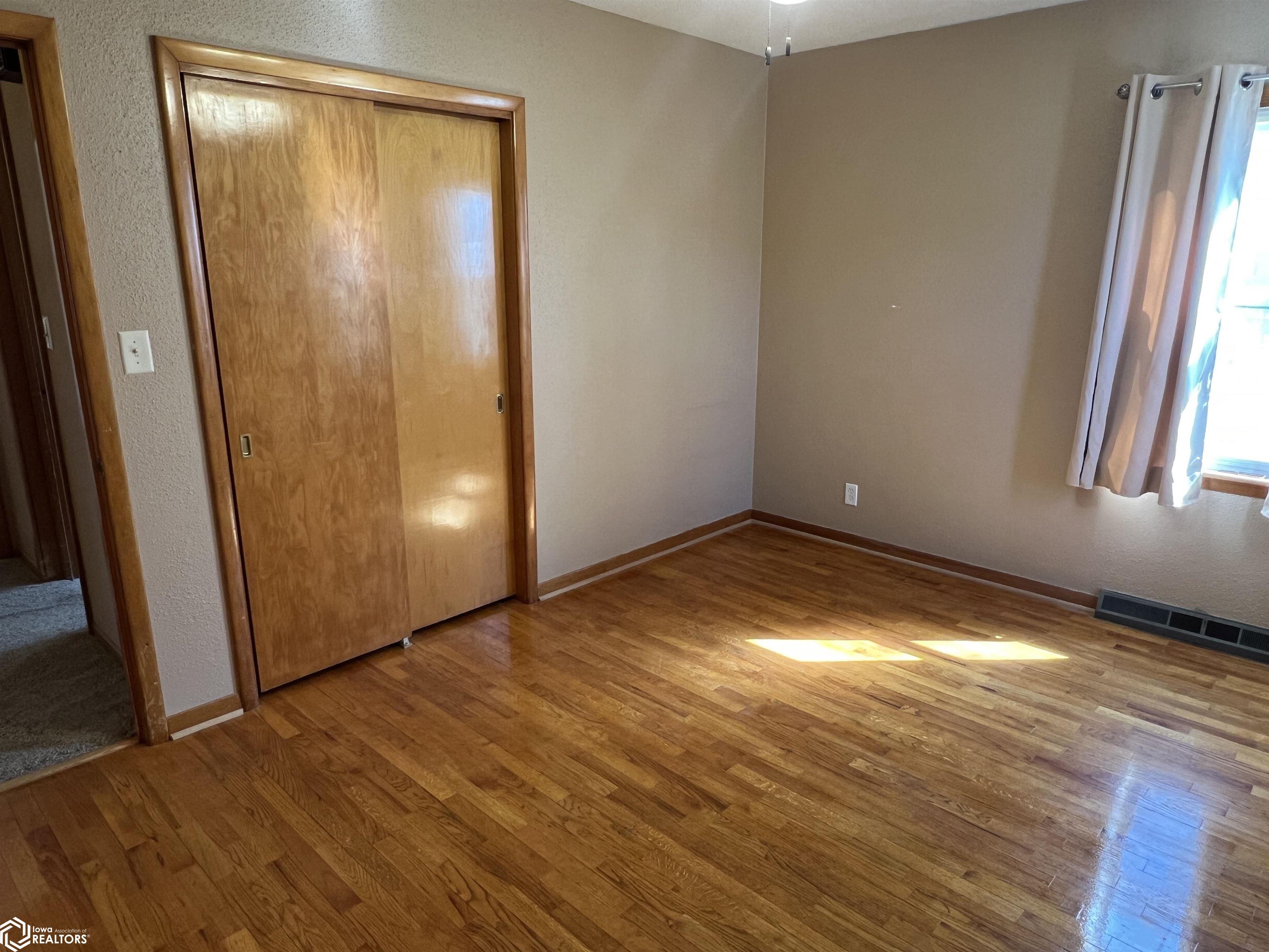 704 W Fillmore Avenue, Fairfield, Iowa image 17