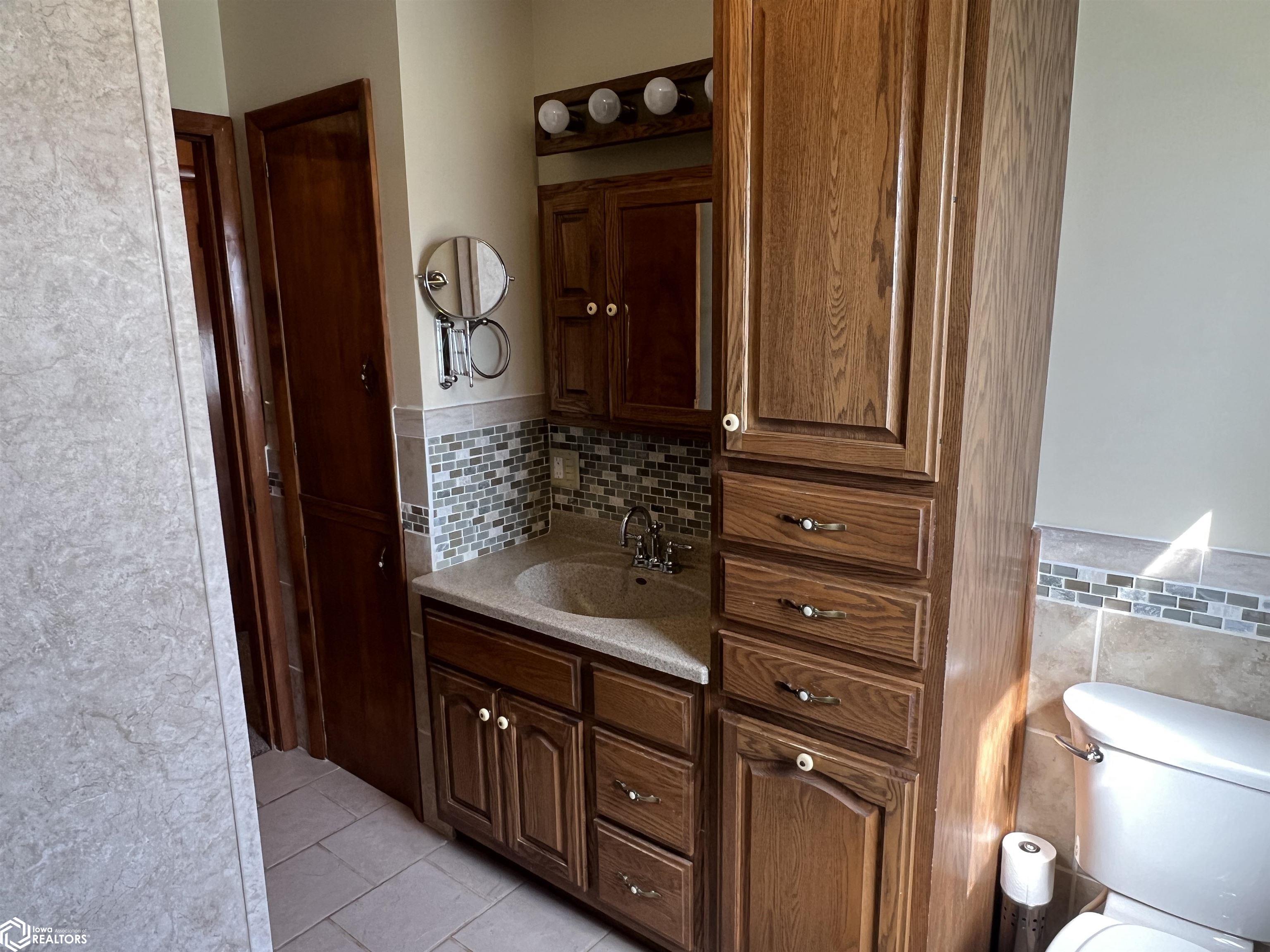 704 W Fillmore Avenue, Fairfield, Iowa image 21