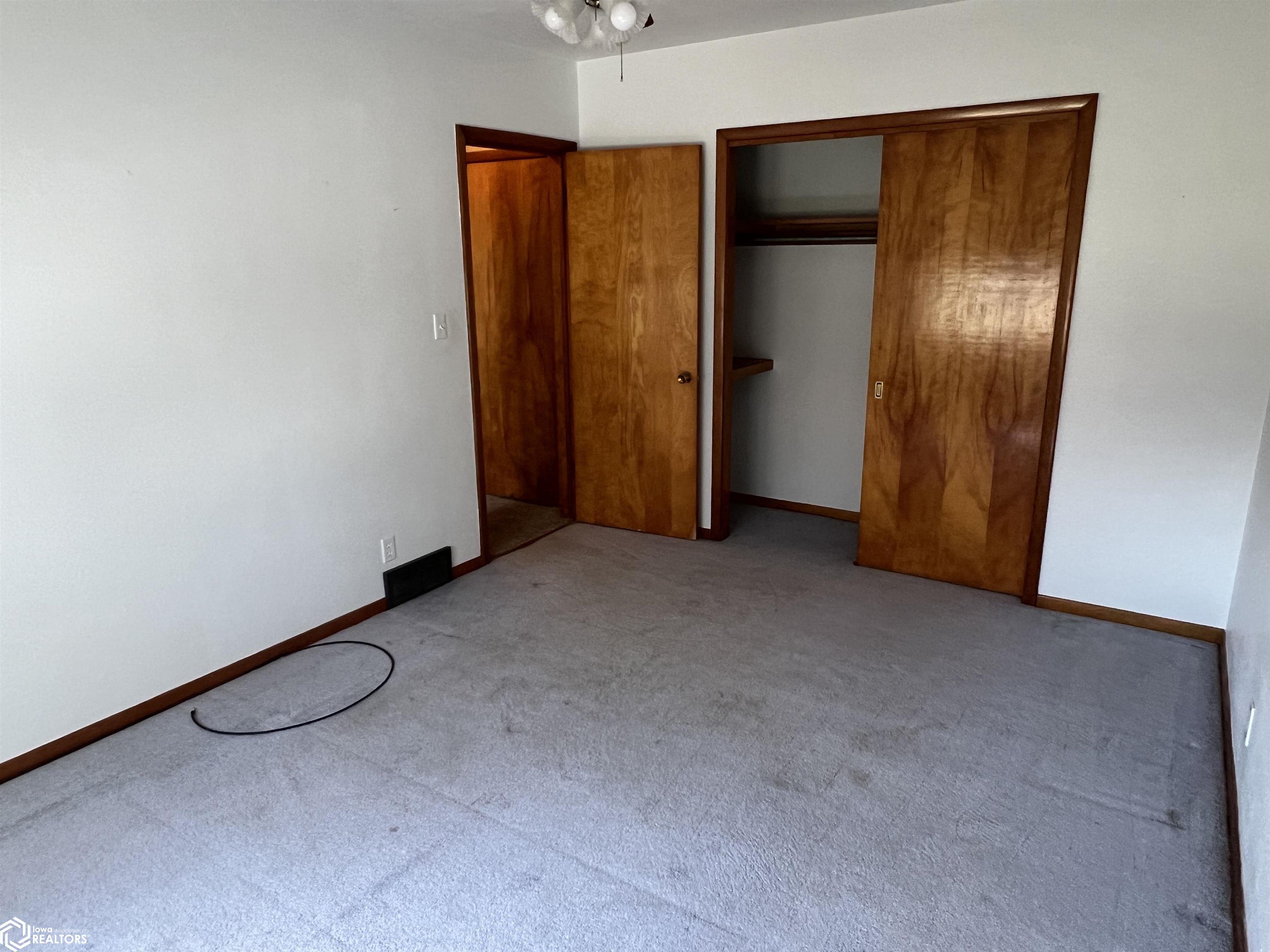 704 W Fillmore Avenue, Fairfield, Iowa image 25