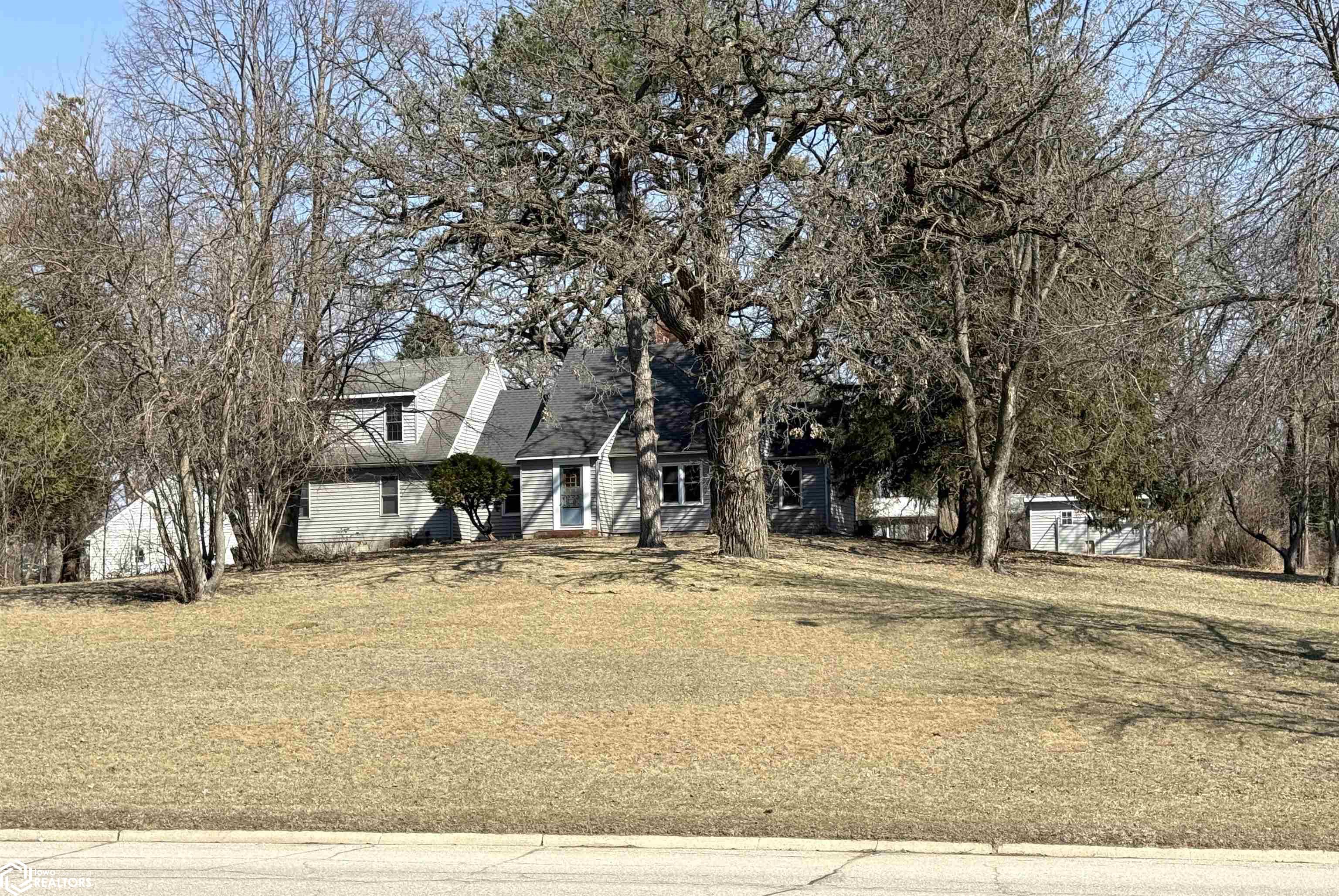 236 E Park Street, Forest City, Iowa image 1