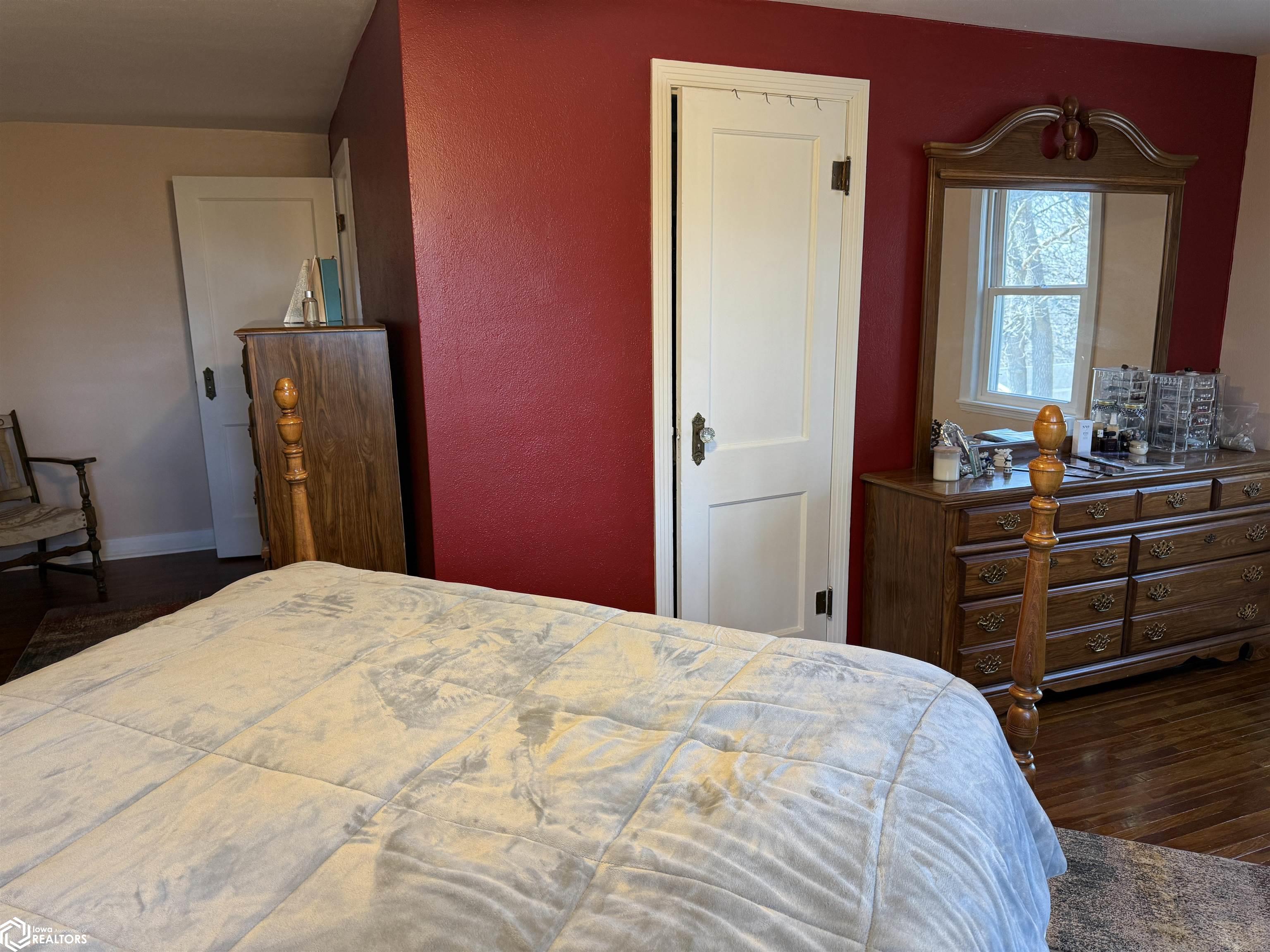 236 E Park Street, Forest City, Iowa image 23