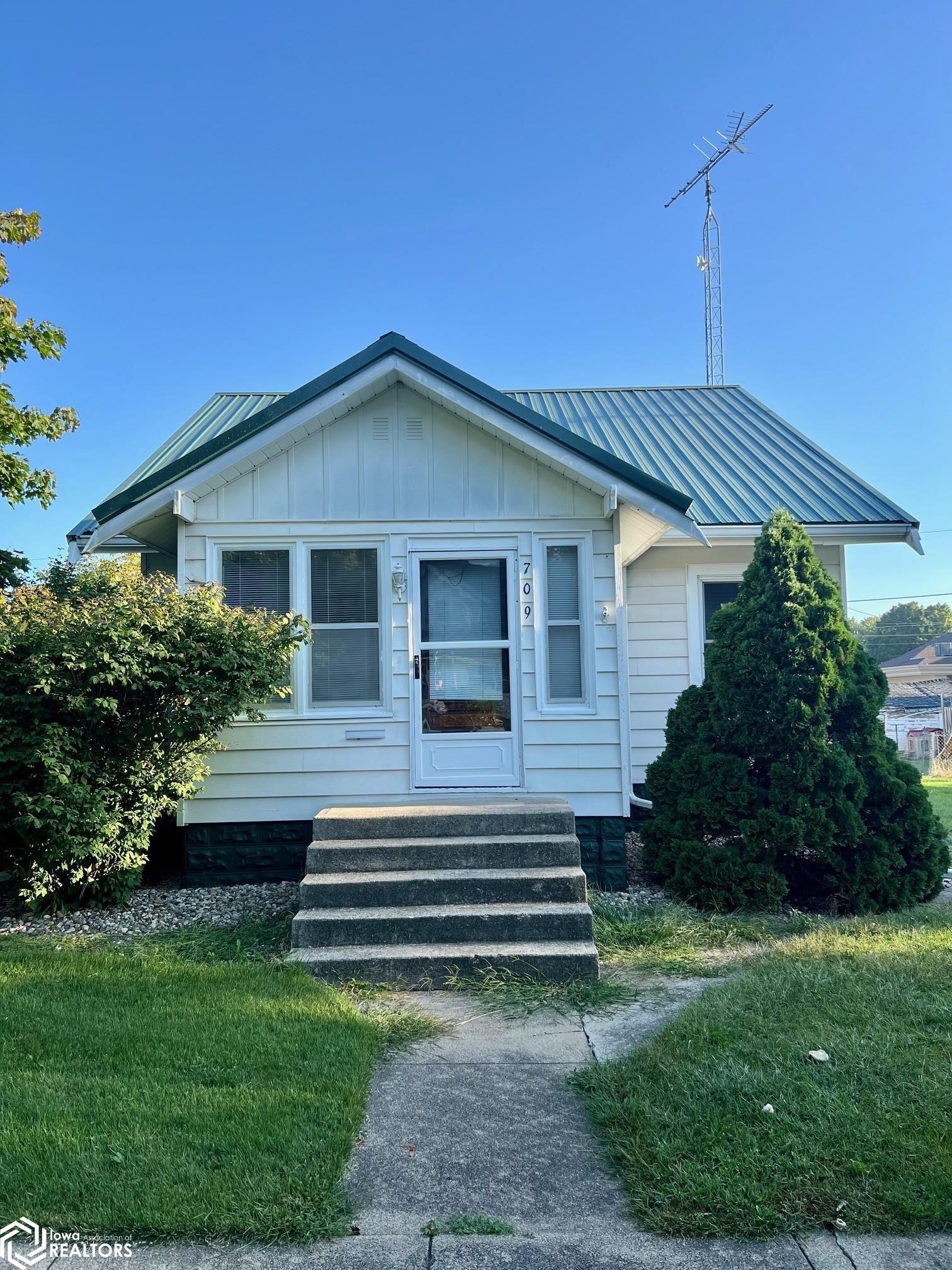 709 1st Avenue, Clarion, Iowa image 3