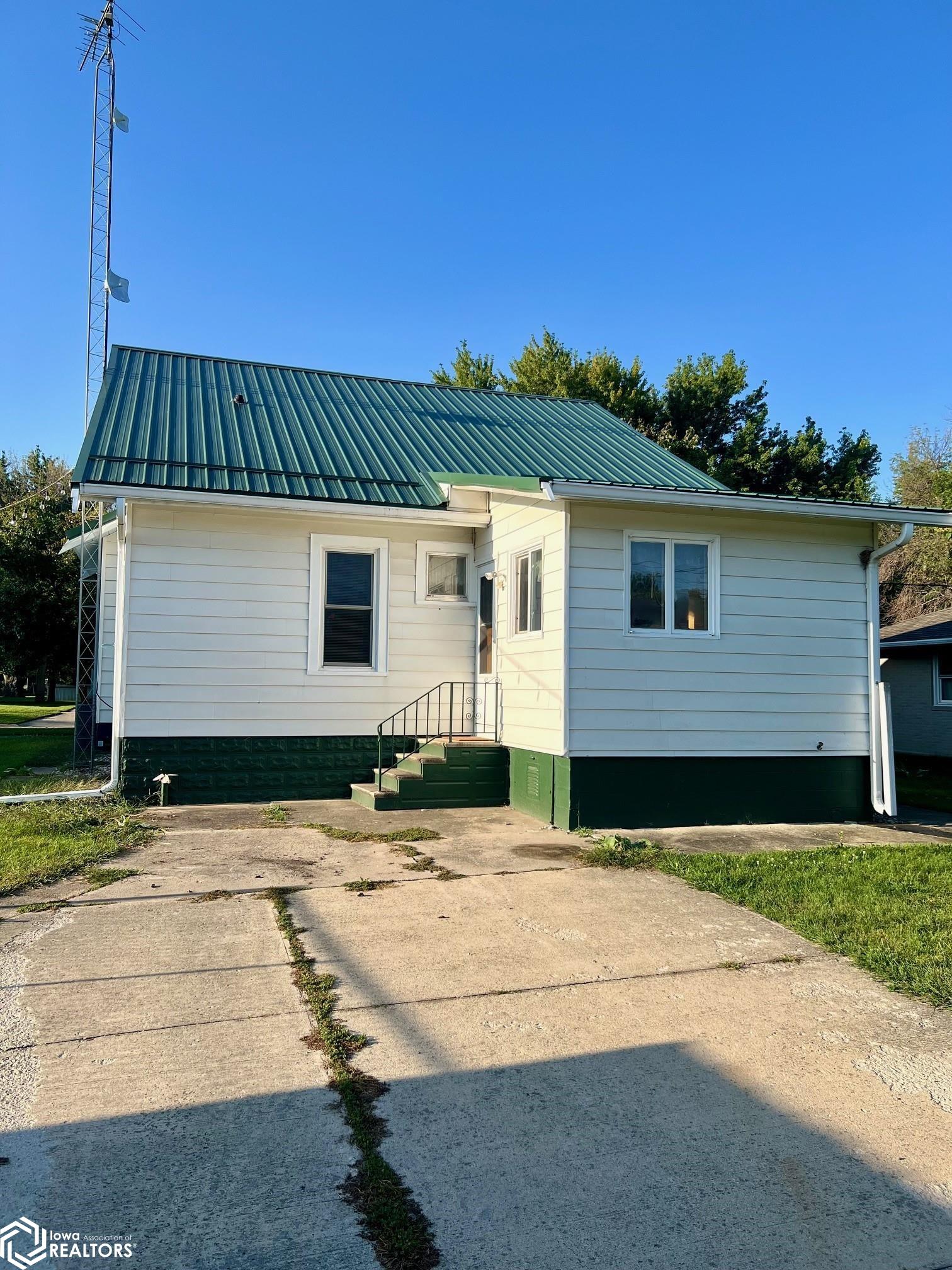 709 1st Avenue, Clarion, Iowa image 5