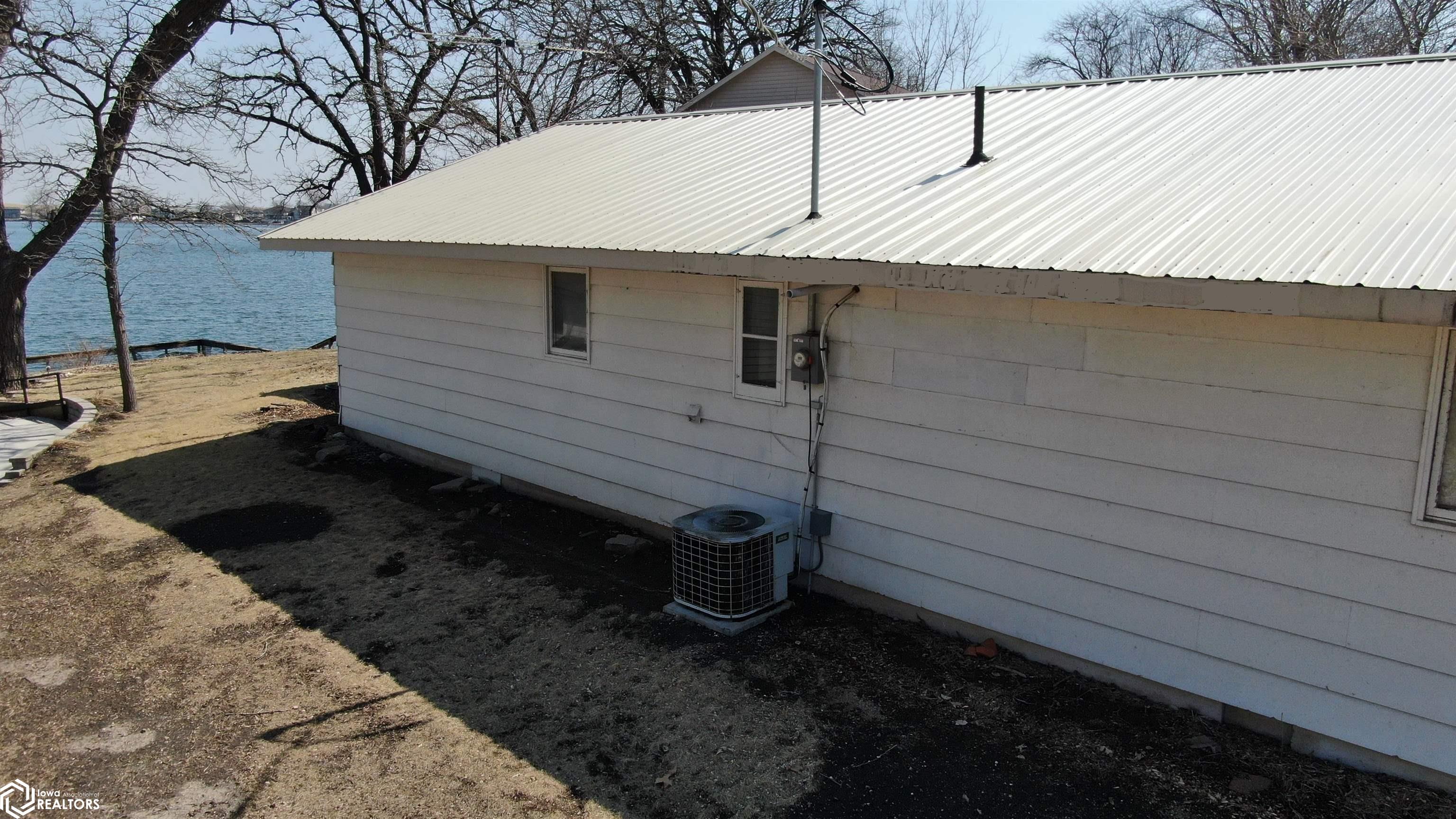 1884 Obrien Avenue, Clarion, Iowa image 9