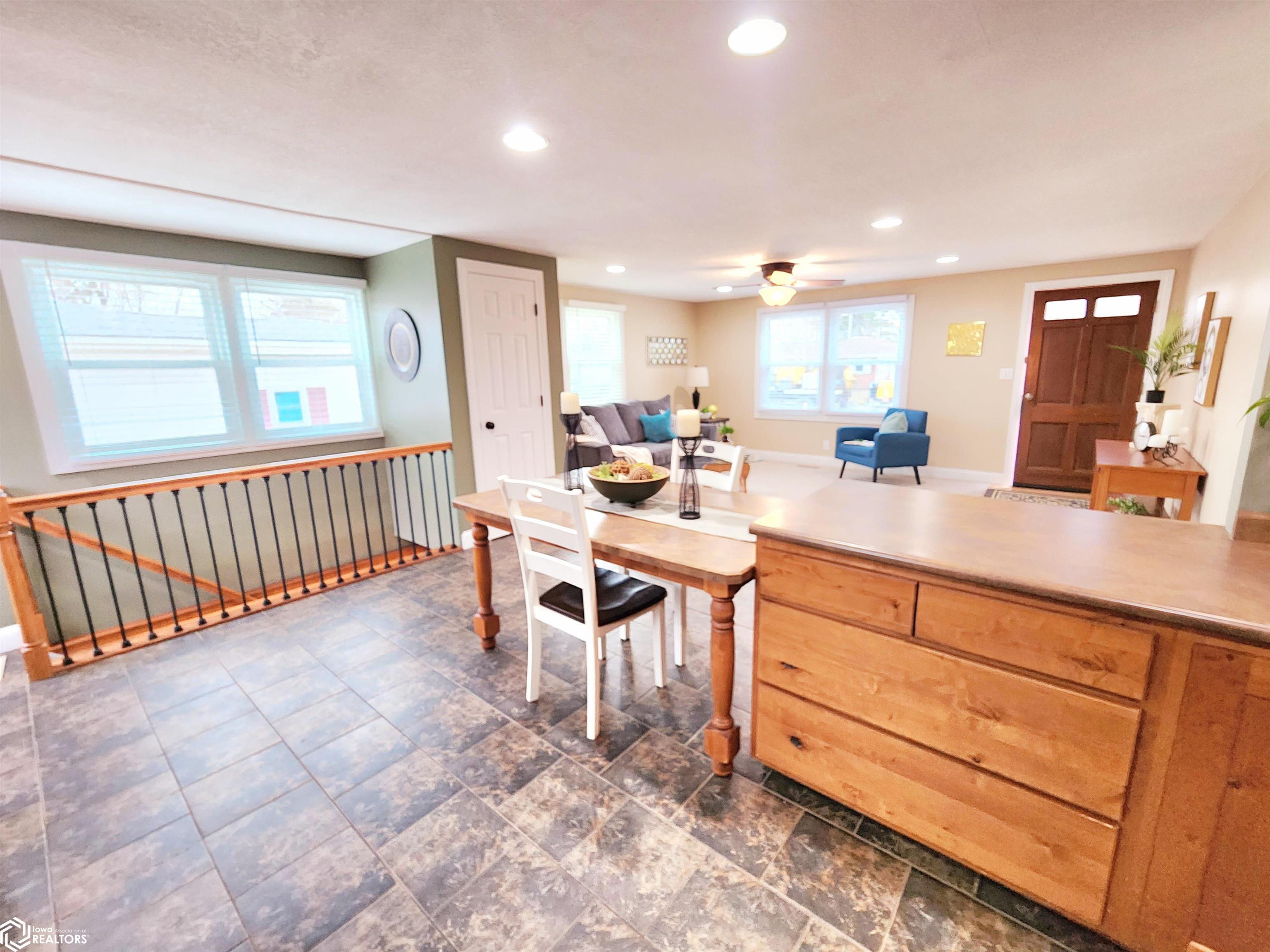 936 14th Street, Mason City, Iowa image 32