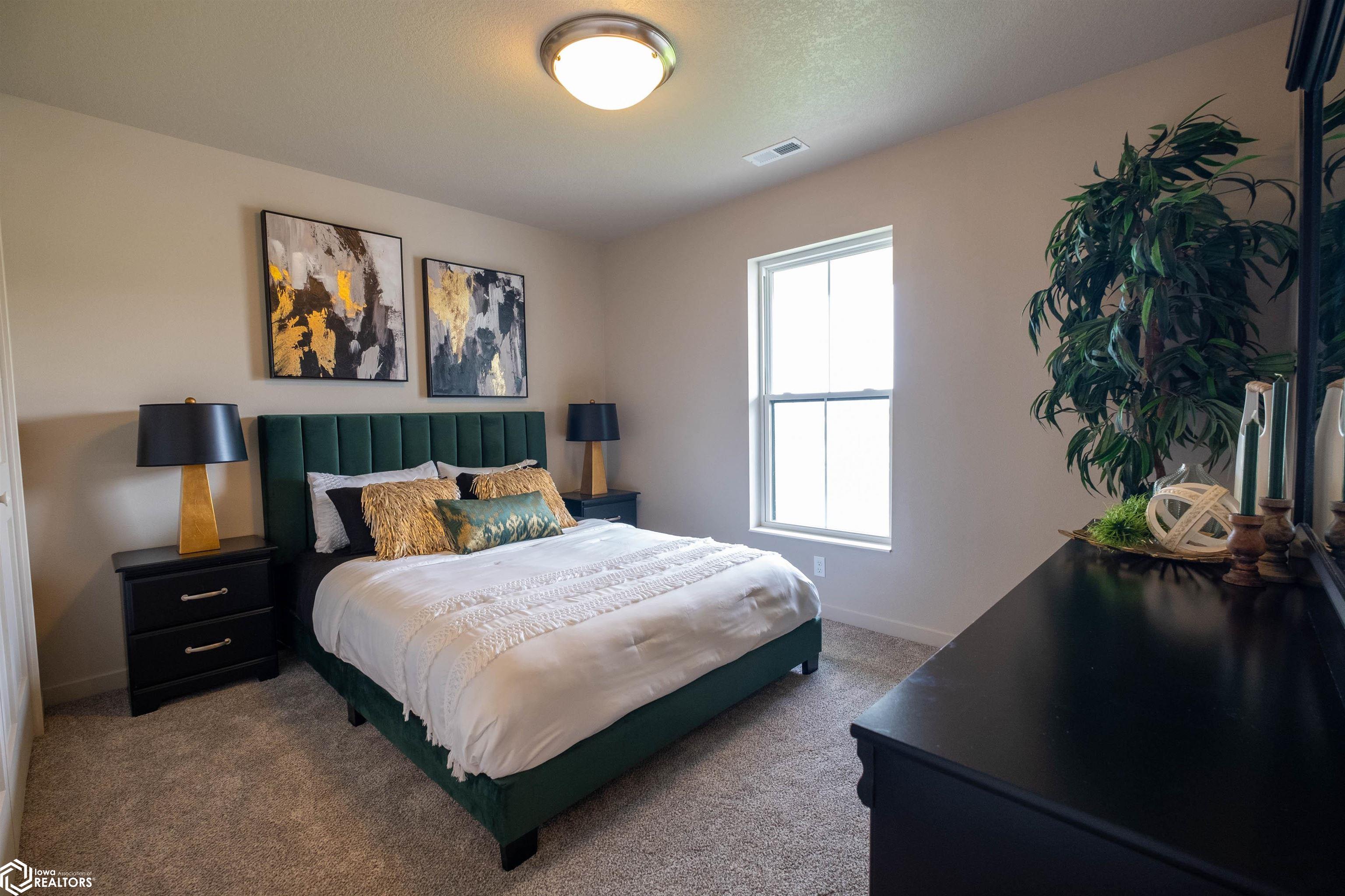 1109 E Southridge Road, Marshalltown, Iowa image 3