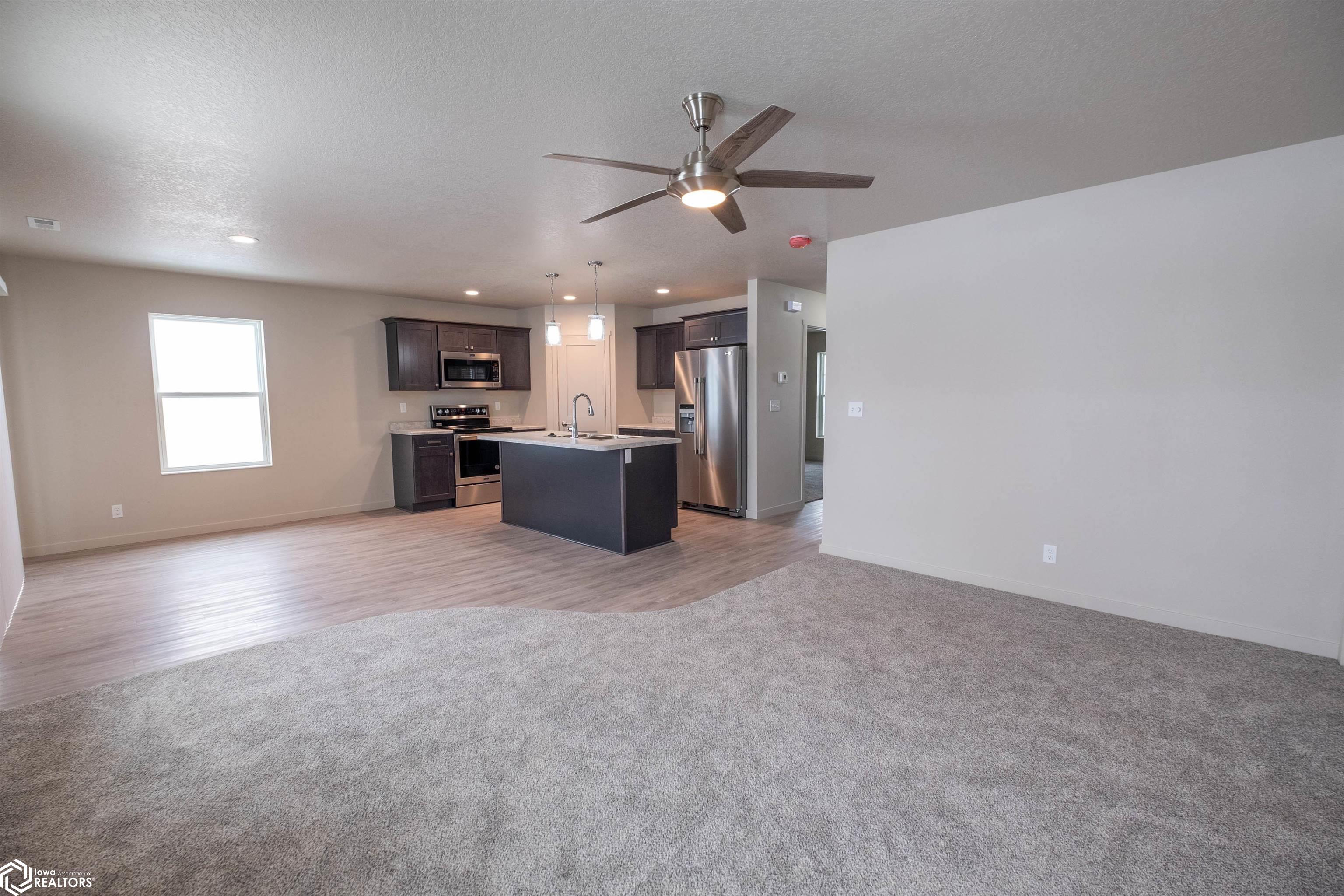 1107 E Southridge Road, Marshalltown, Iowa image 13