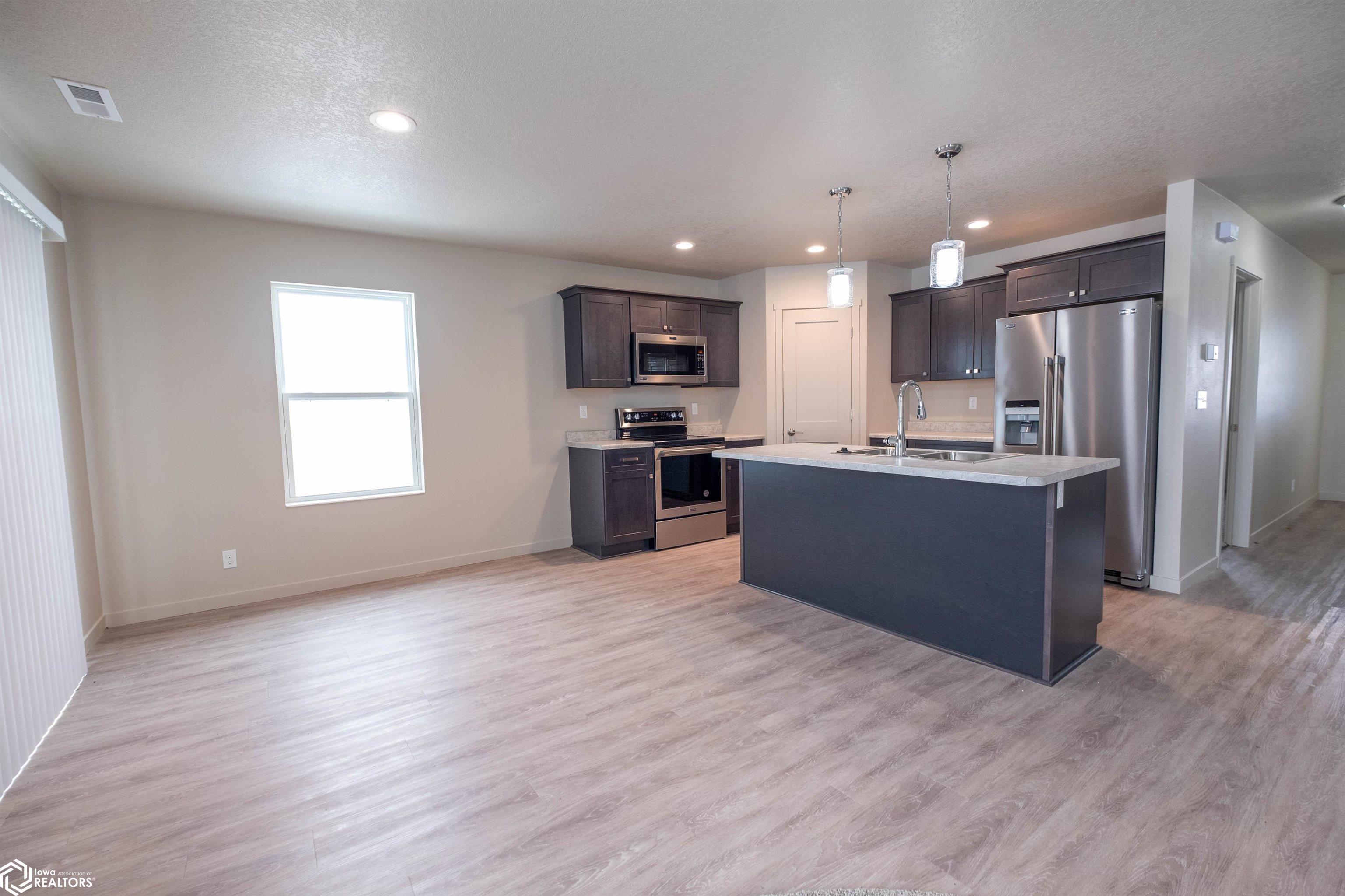 1107 E Southridge Road, Marshalltown, Iowa image 10