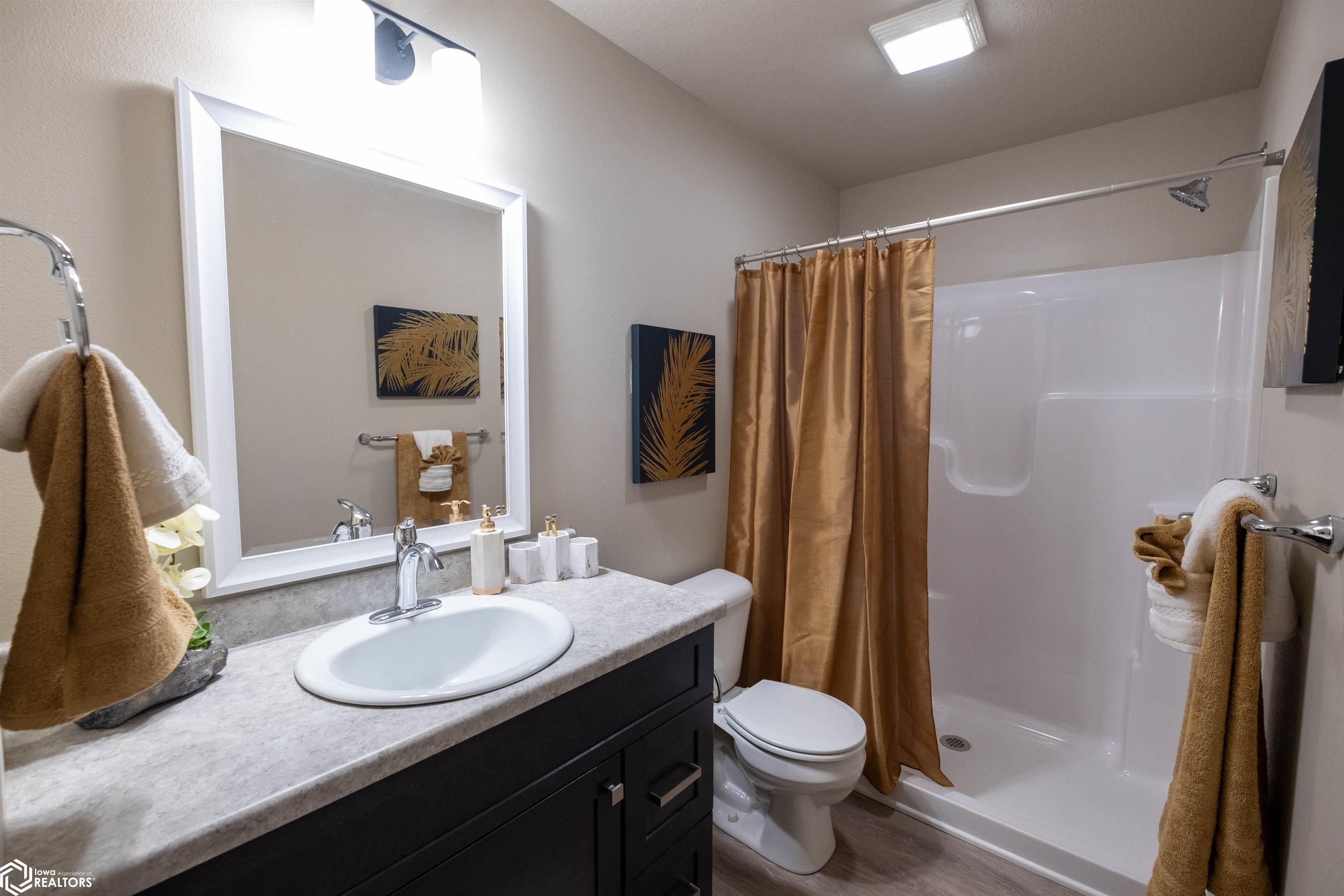 1105 E Southridge Road, Marshalltown, Iowa image 4