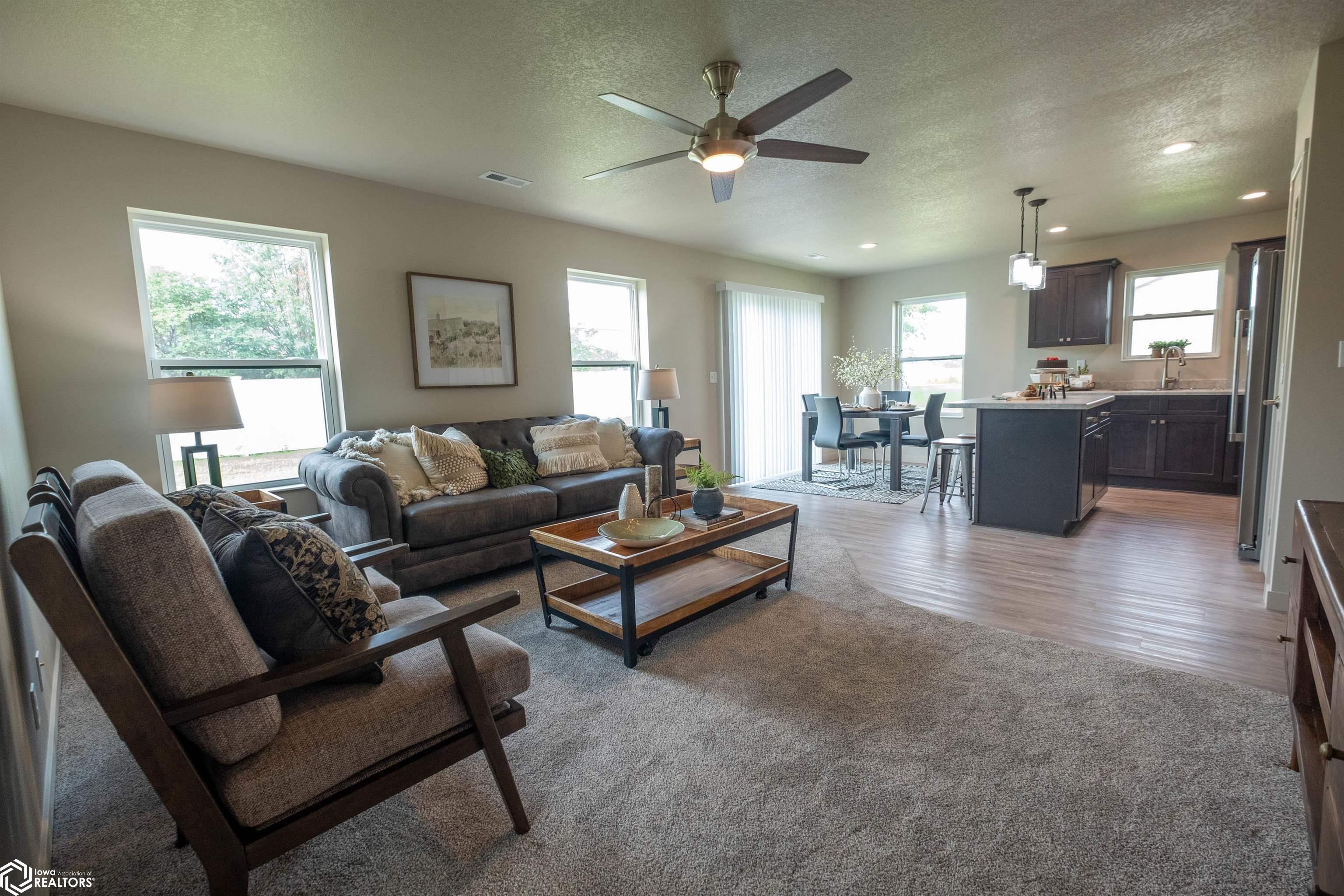 1101 E Southridge Road, Marshalltown, Iowa image 10