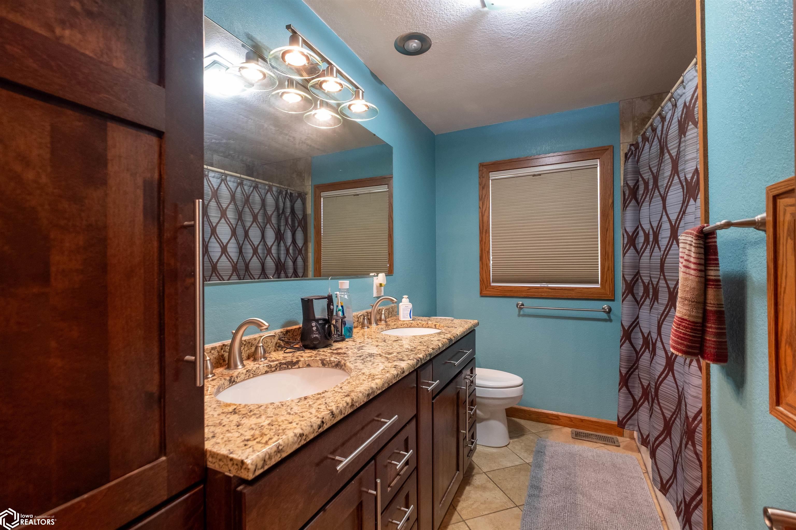 2104 S 5th Street, Marshalltown, Iowa image 9