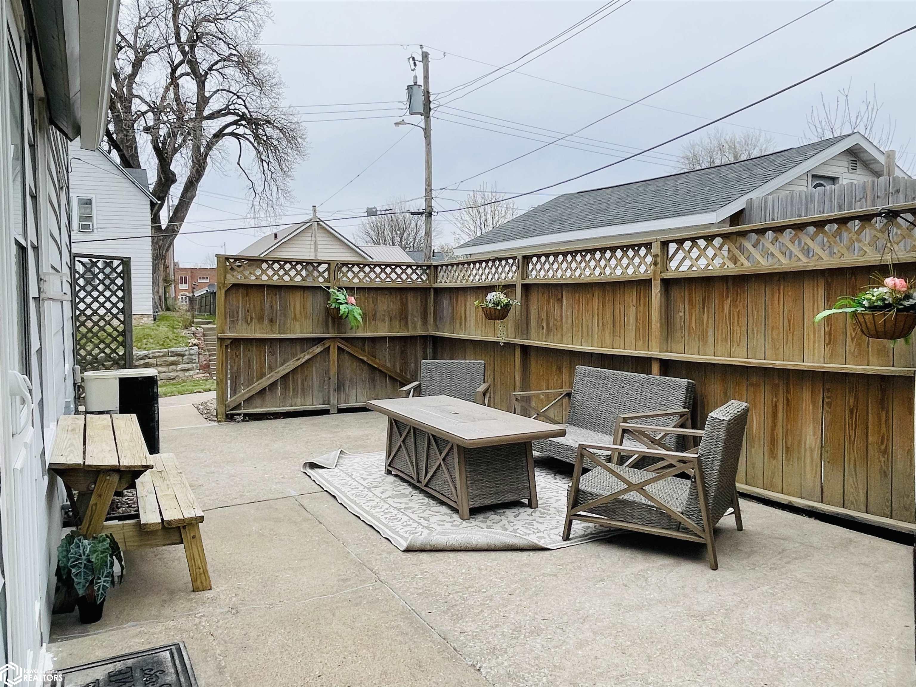 911 Linden Street, Burlington, Iowa image 24