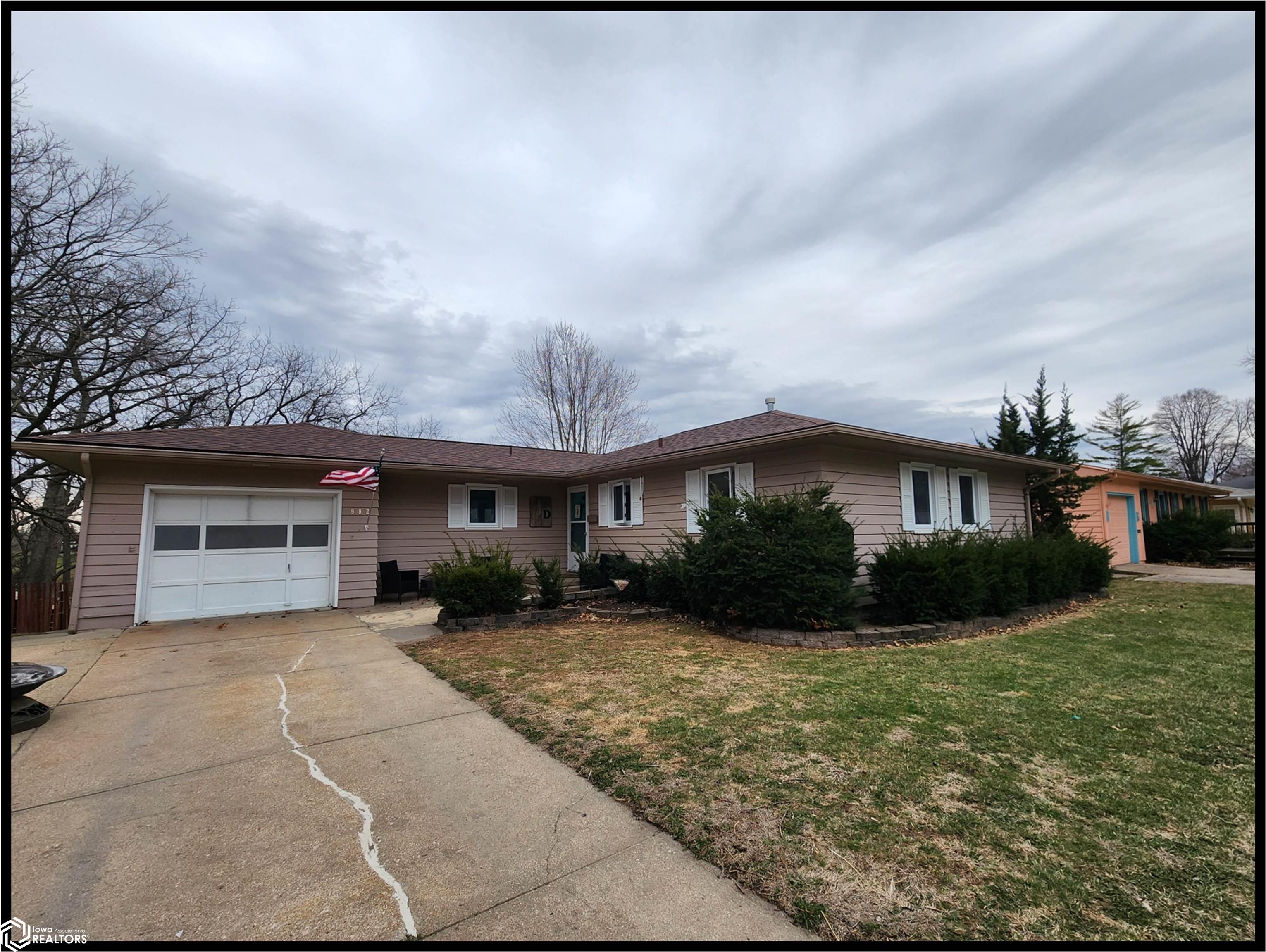 902 Plum Street, Atlantic, Iowa image 1