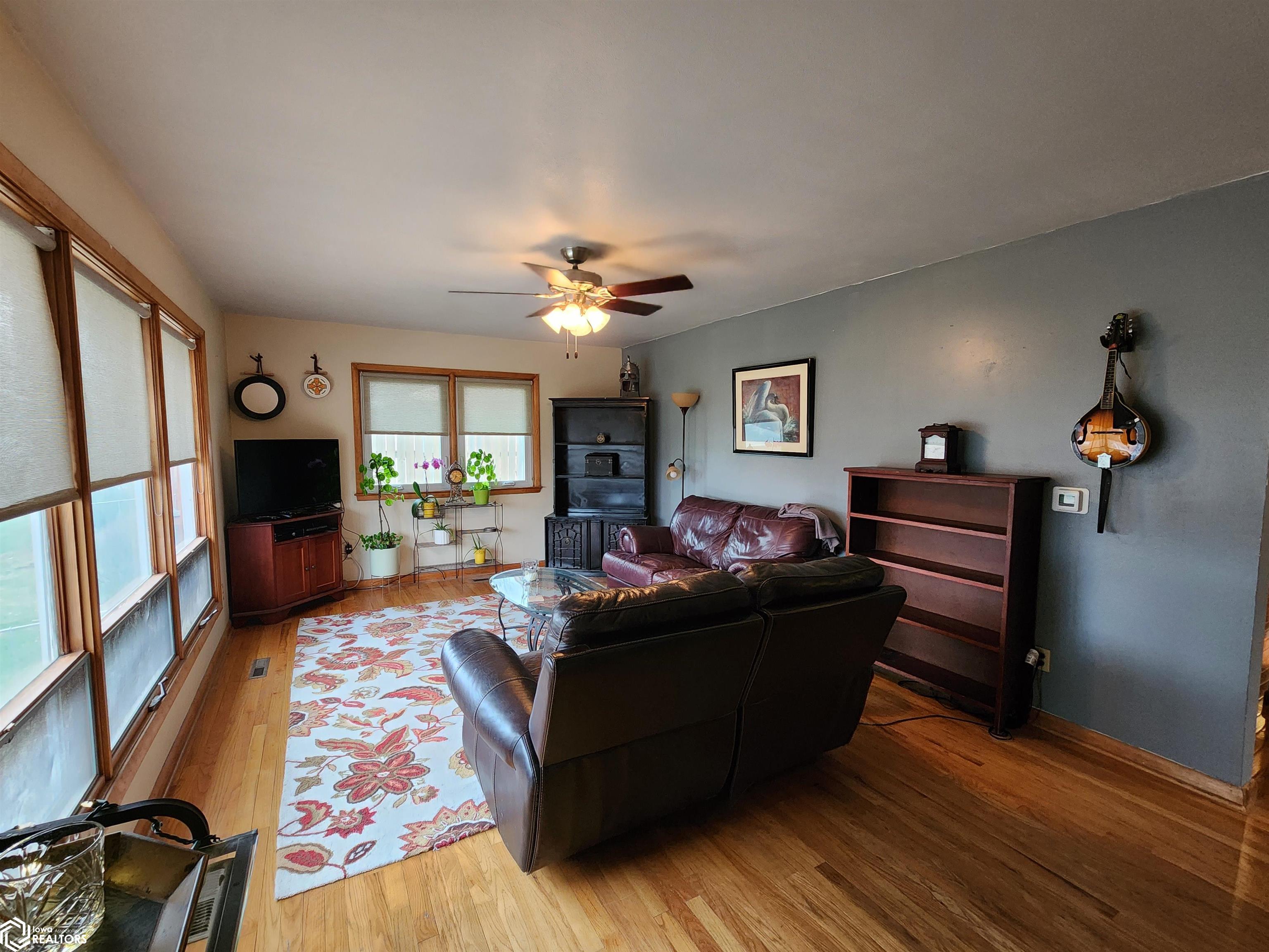 902 Plum Street, Atlantic, Iowa image 11