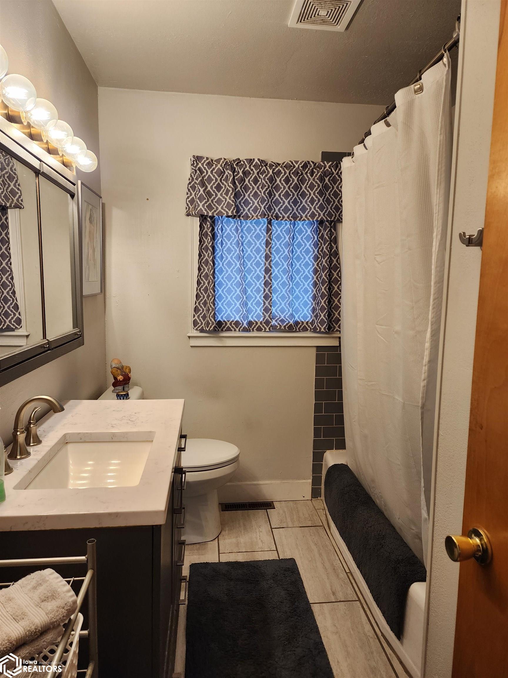 902 Plum Street, Atlantic, Iowa image 17