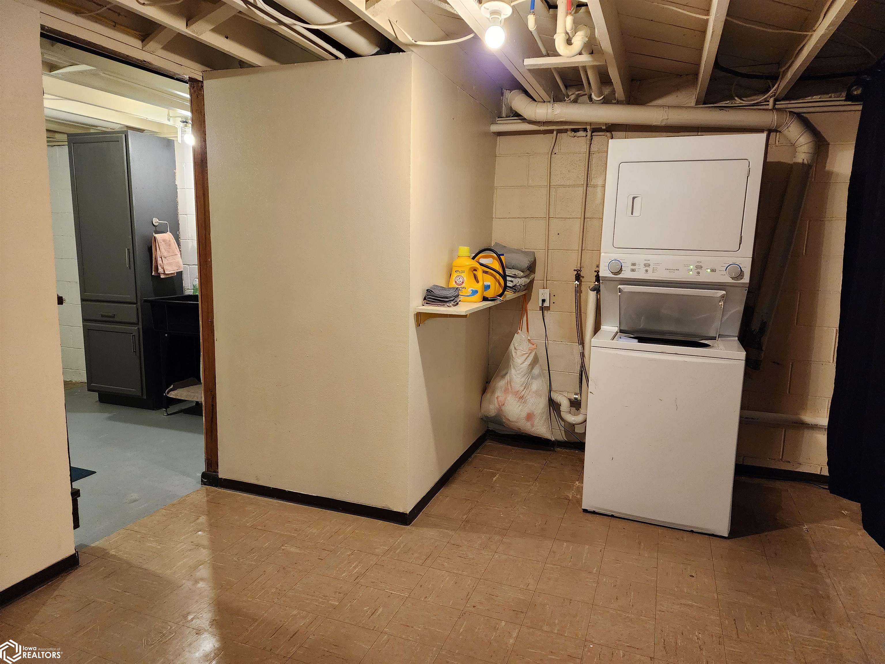 902 Plum Street, Atlantic, Iowa image 28