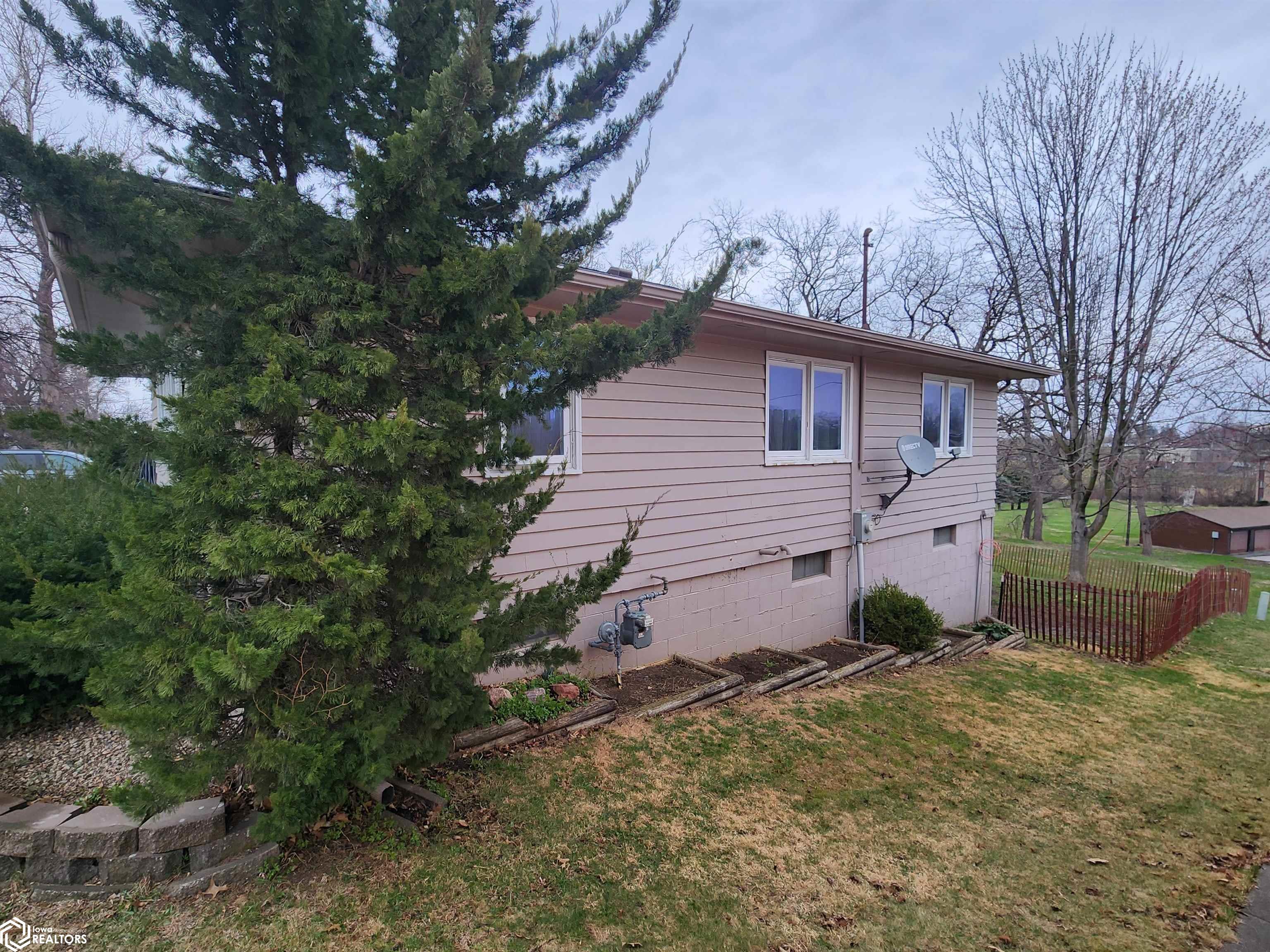 902 Plum Street, Atlantic, Iowa image 37