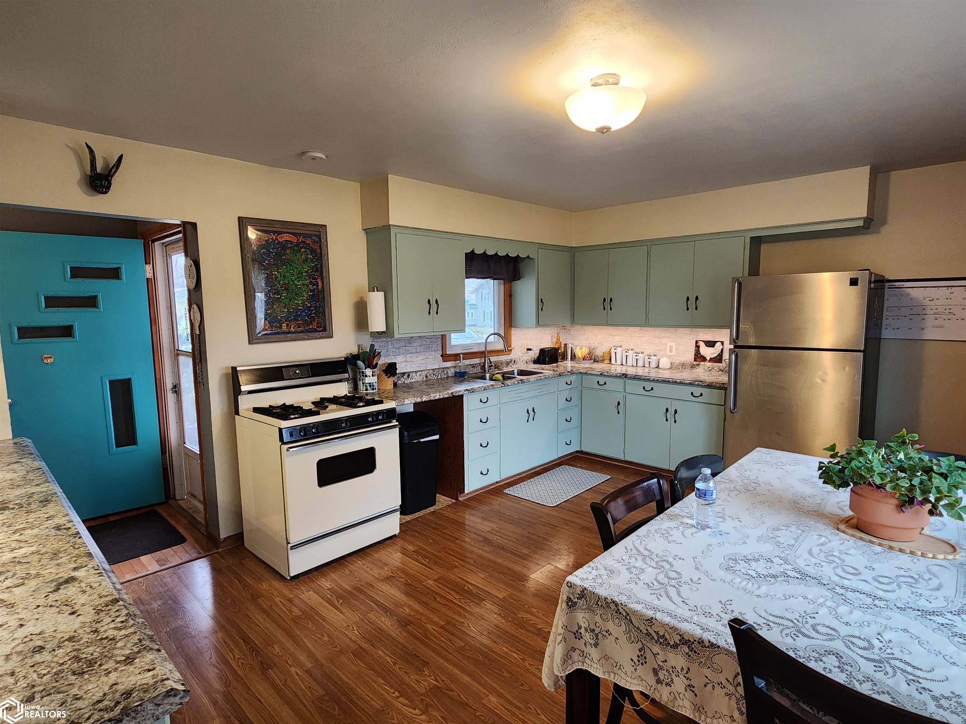 902 Plum Street, Atlantic, Iowa image 6