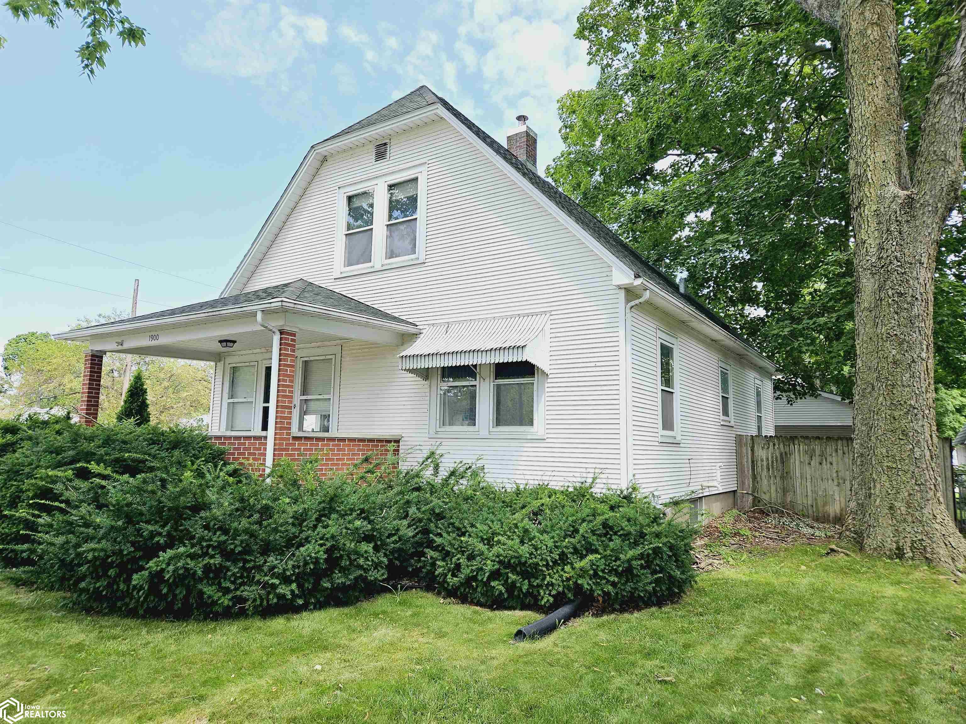 1900 S 16th Street, Burlington, Iowa image 1