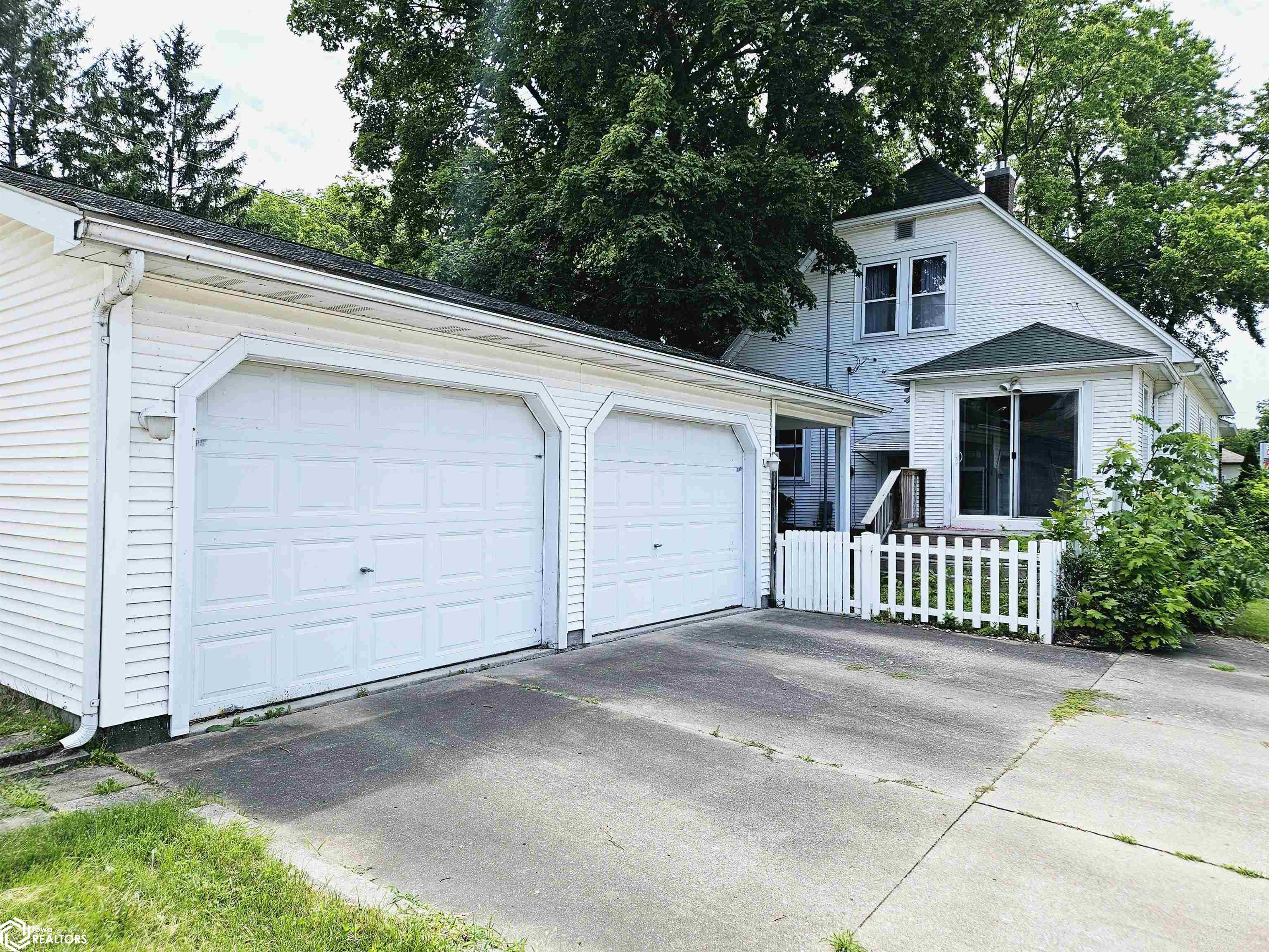 1900 S 16th Street, Burlington, Iowa image 2