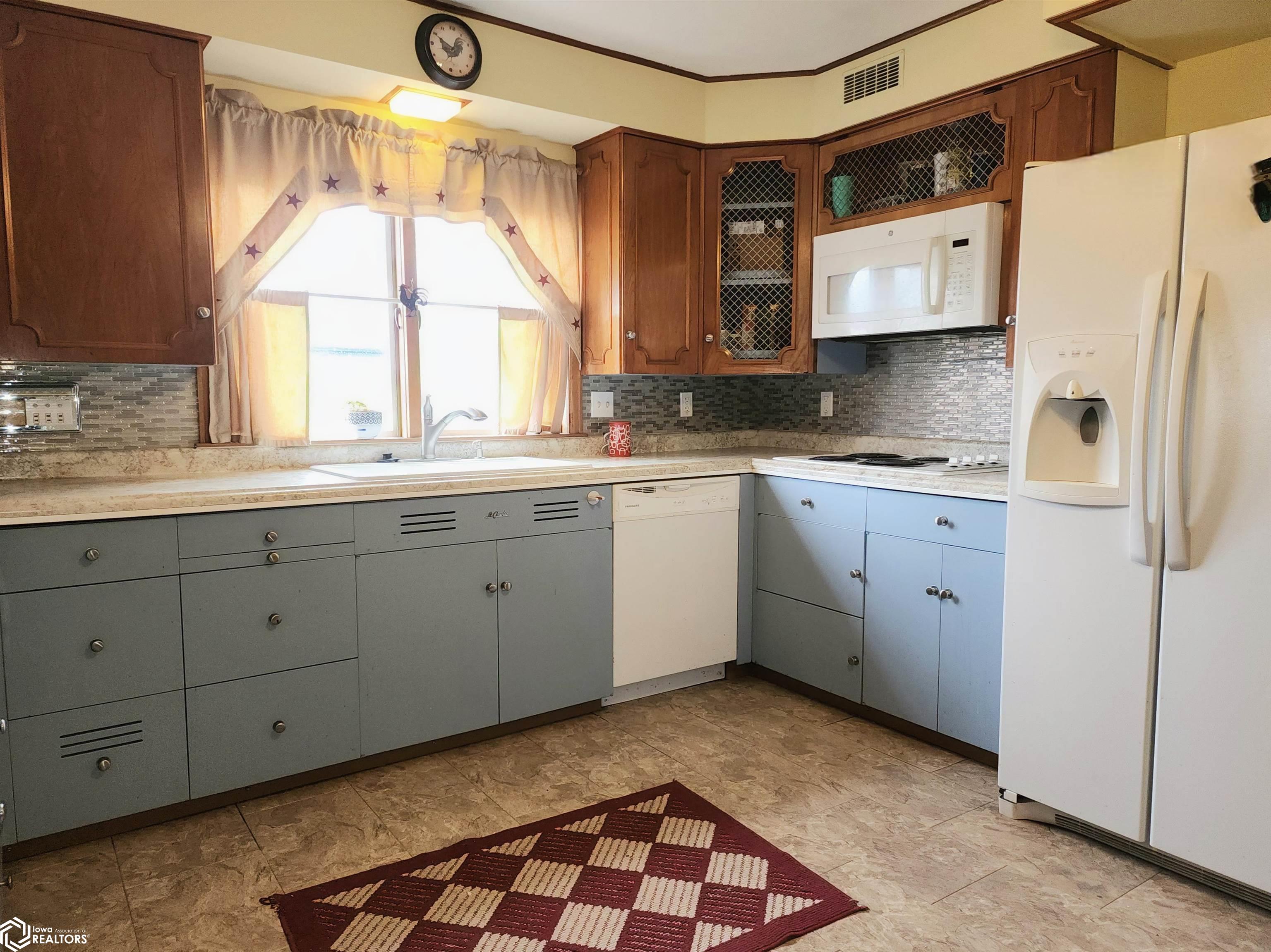 511 W Jefferson Street, Corydon, Iowa image 3