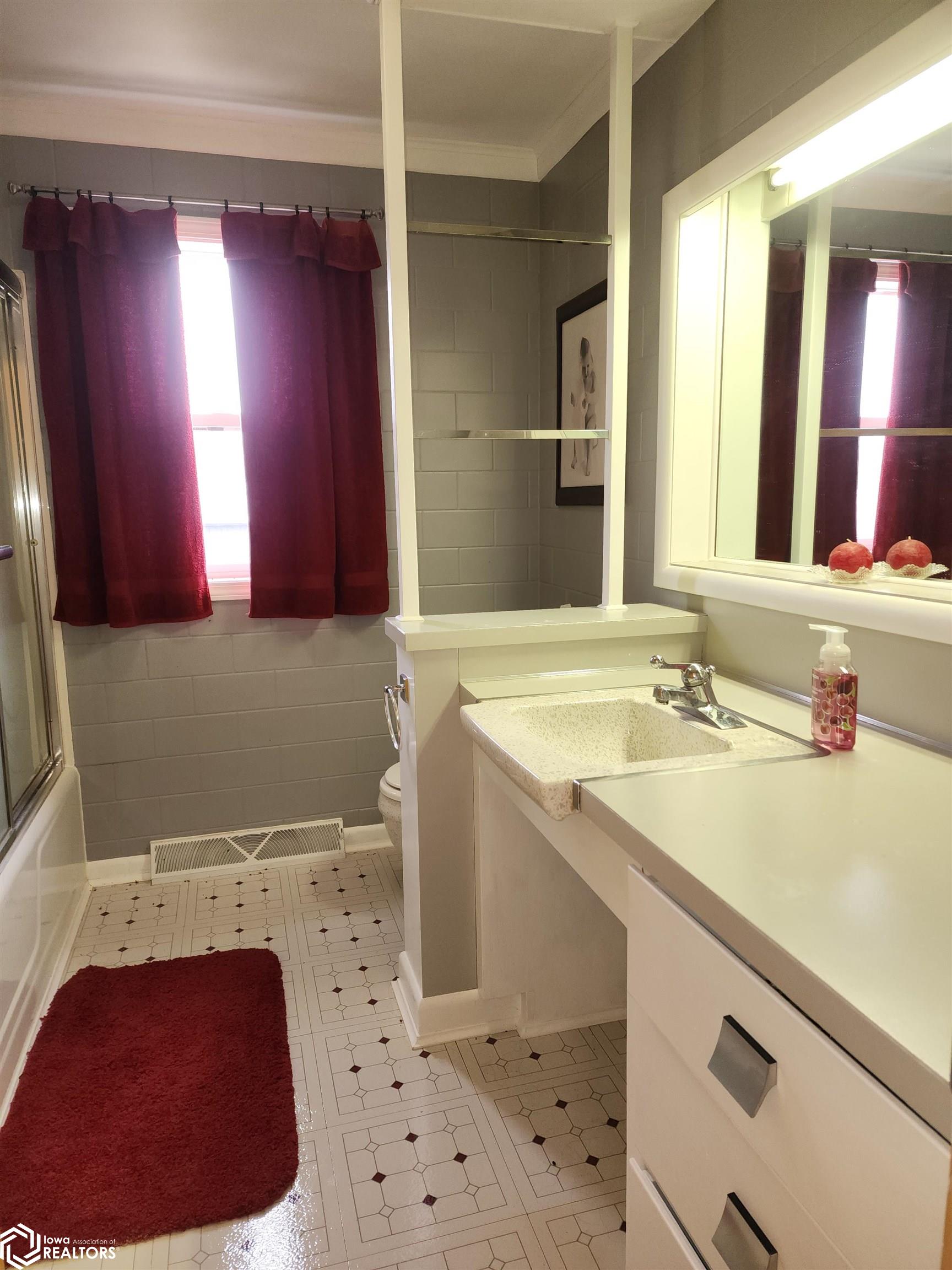 511 W Jefferson Street, Corydon, Iowa image 34