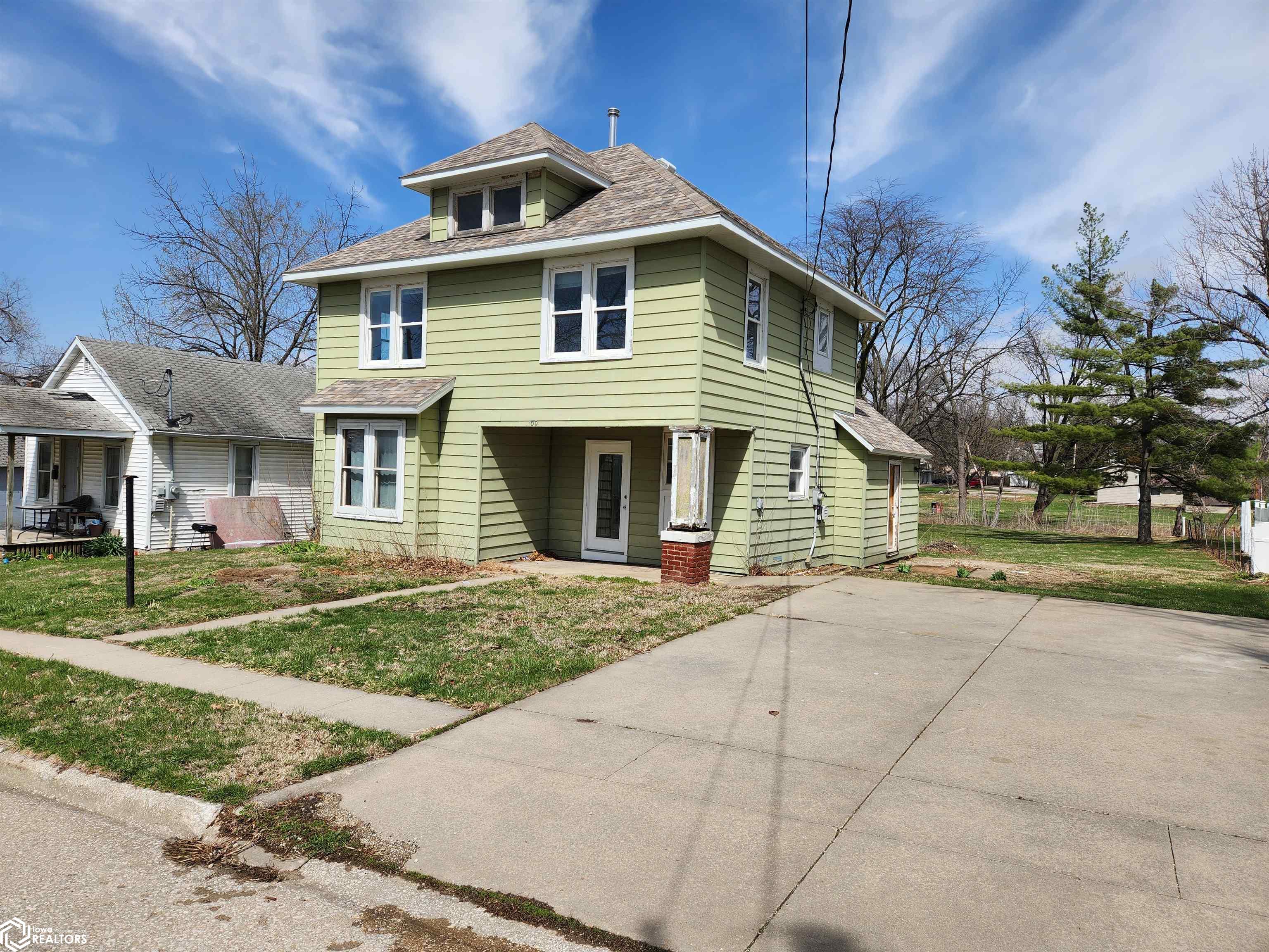109 E 10th Street, Tama, Iowa image 1