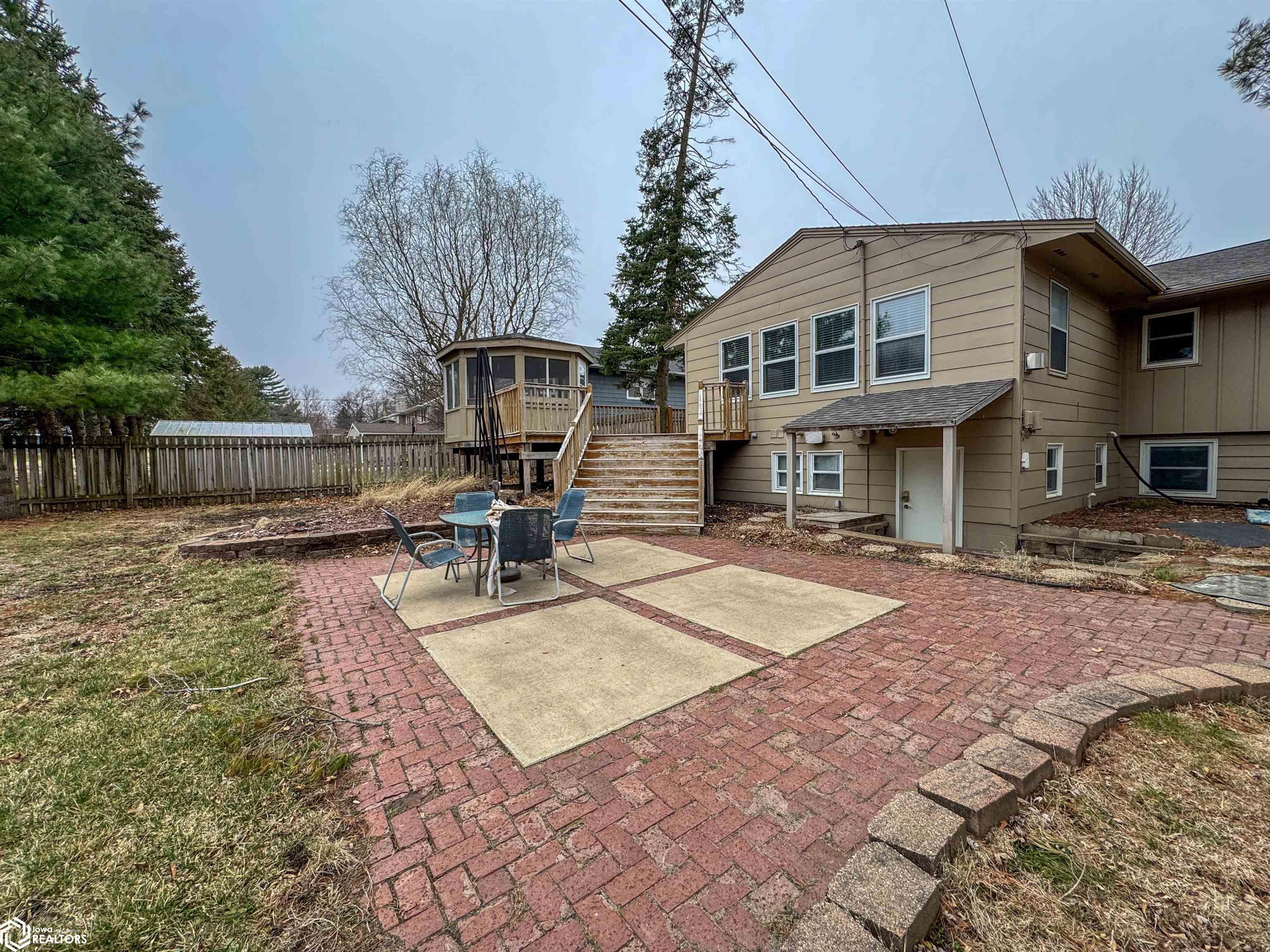 909 3rd Avenue, Hampton, Iowa image 39