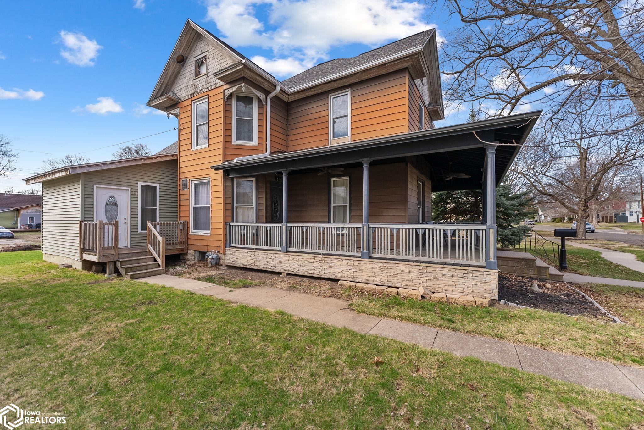 609 N Iowa Avenue, Washington, Iowa image 1