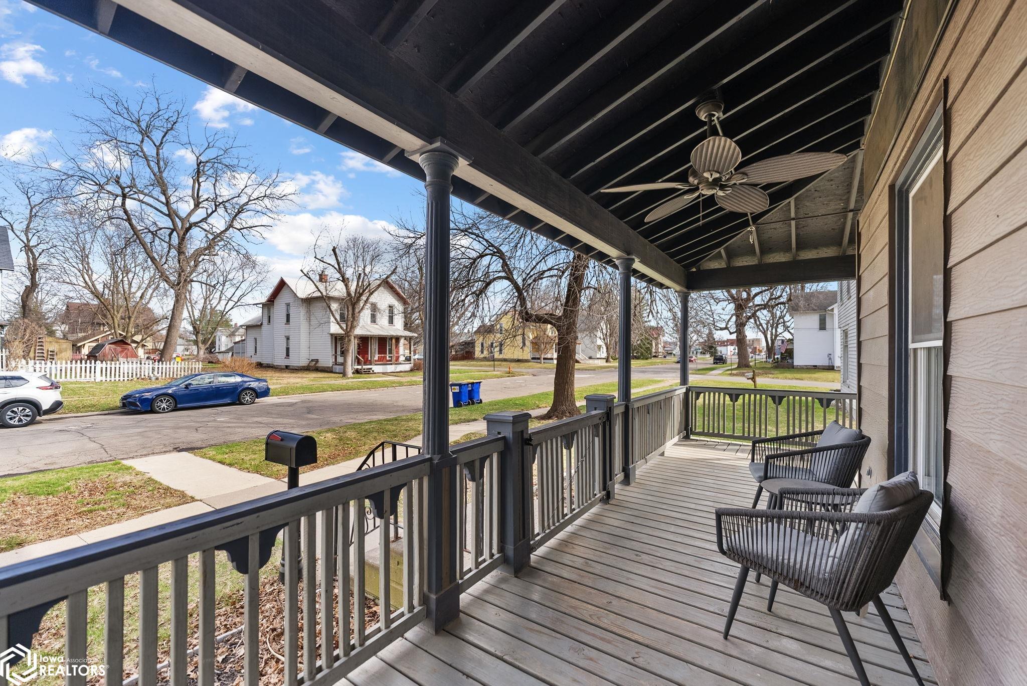 609 N Iowa Avenue, Washington, Iowa image 3