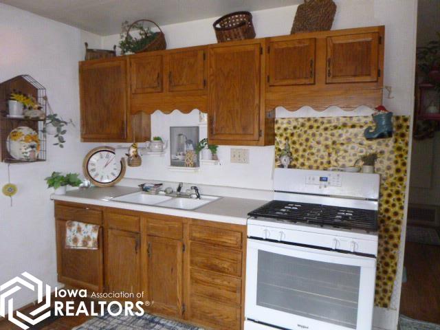 128 Indian Terrace, Burlington, Iowa image 12