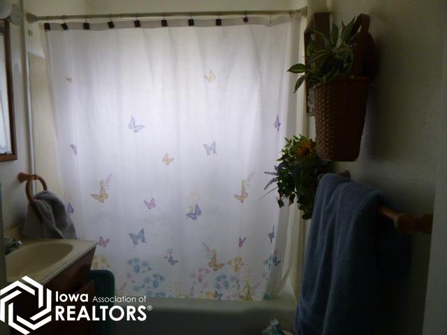 128 Indian Terrace, Burlington, Iowa image 15