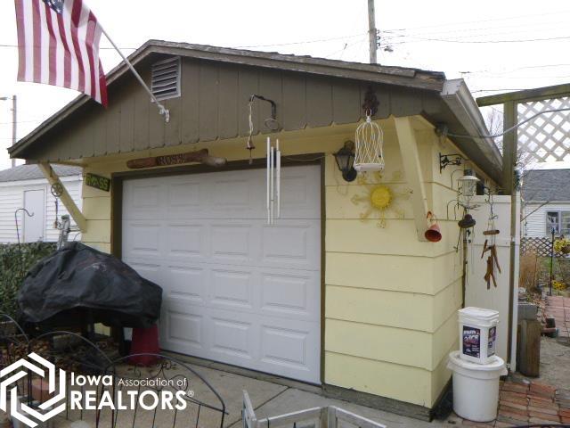 128 Indian Terrace, Burlington, Iowa image 6