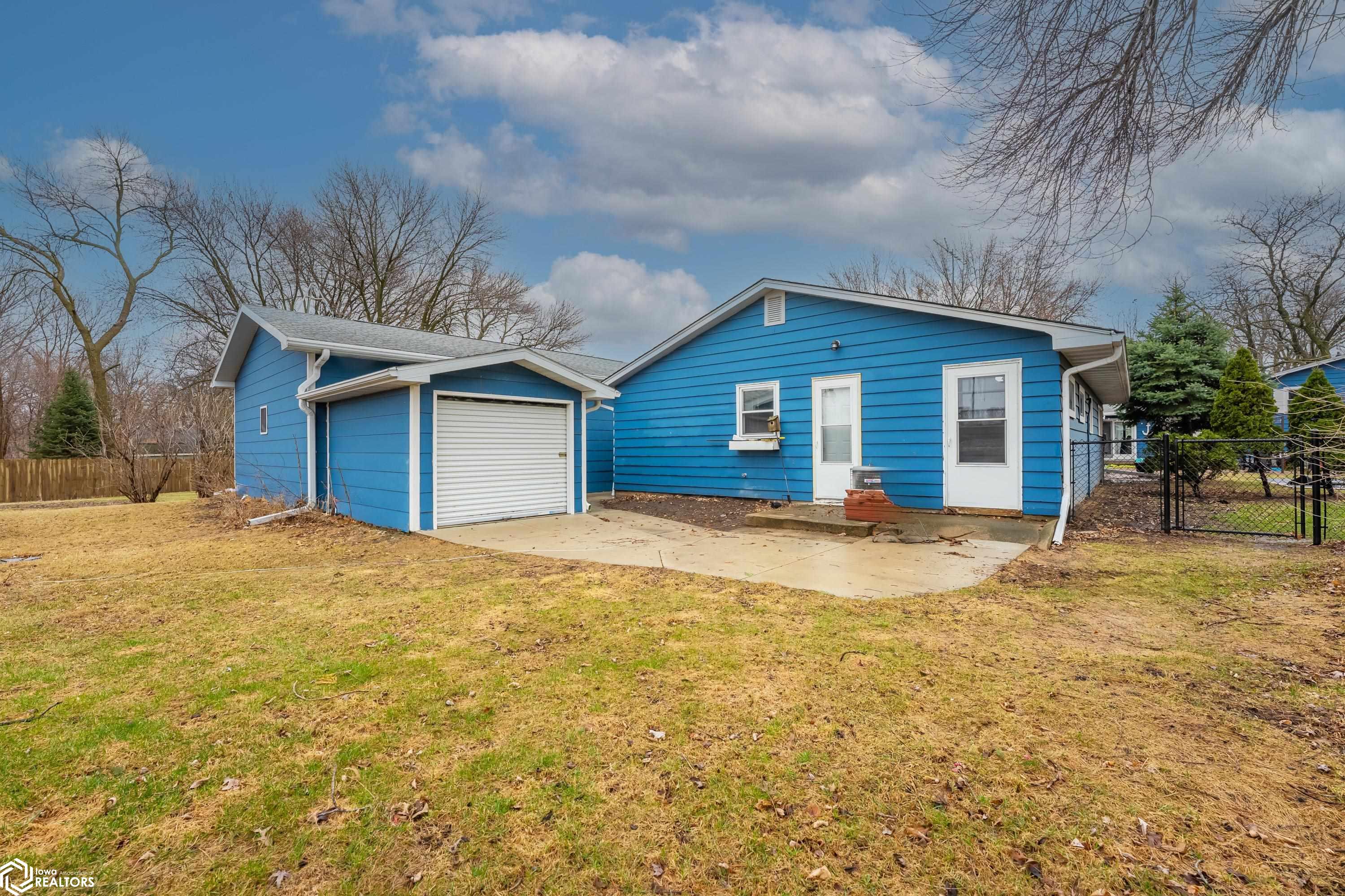 902 N Shore Drive, Clear Lake, Iowa image 5