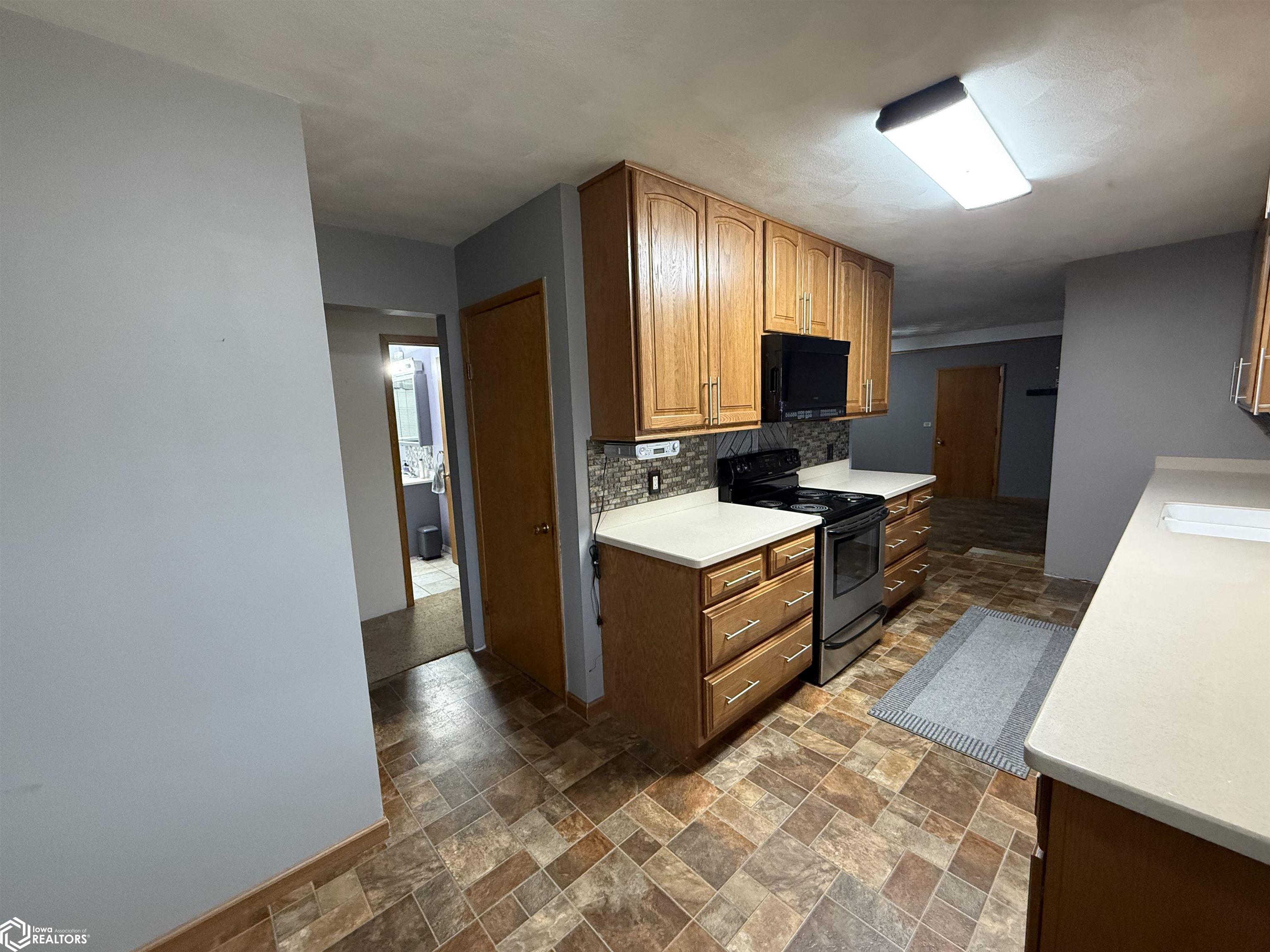 1841 Kirkwood, Burlington, Iowa image 9