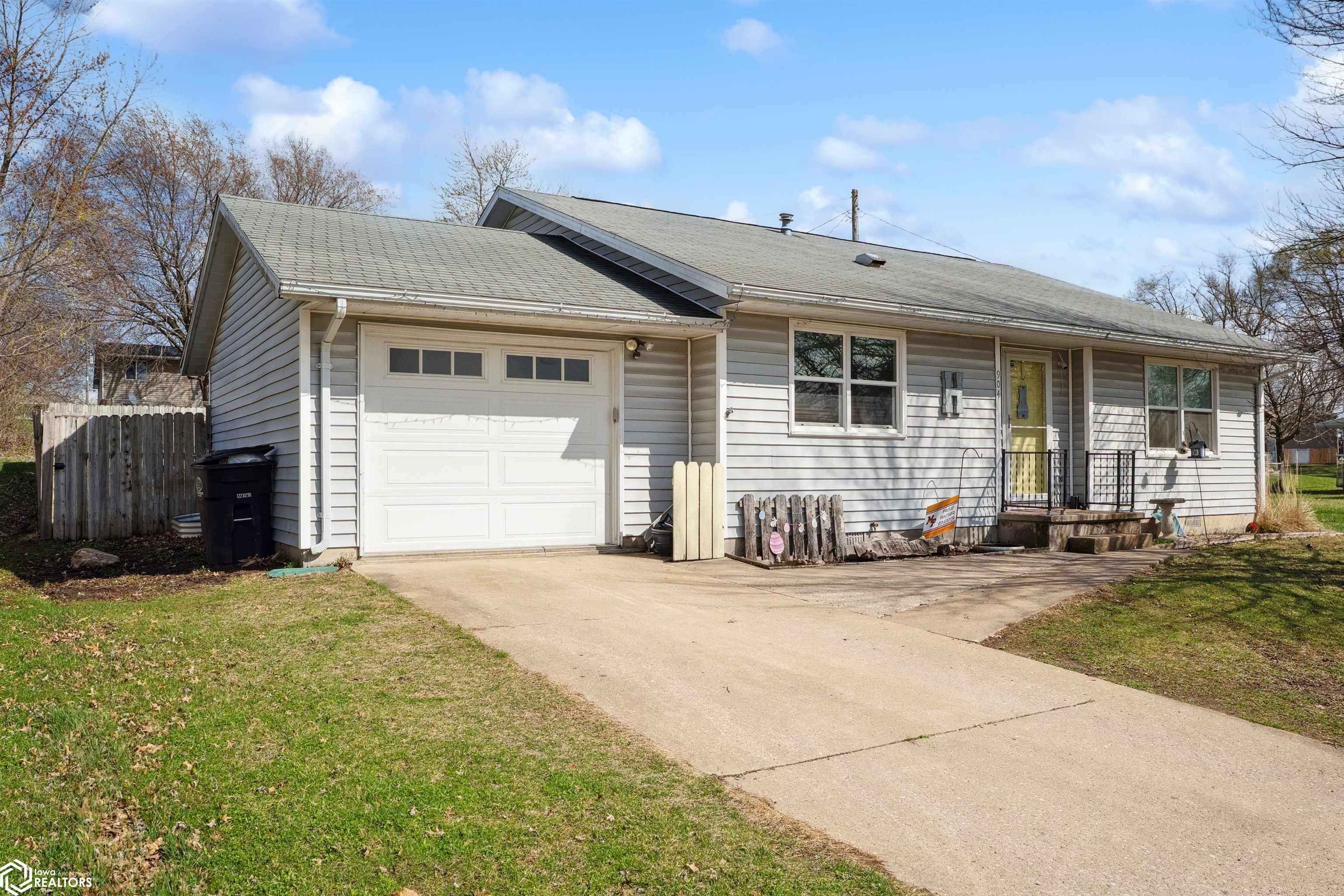 904 S Adams Street, Mount Pleasant, Iowa image 2