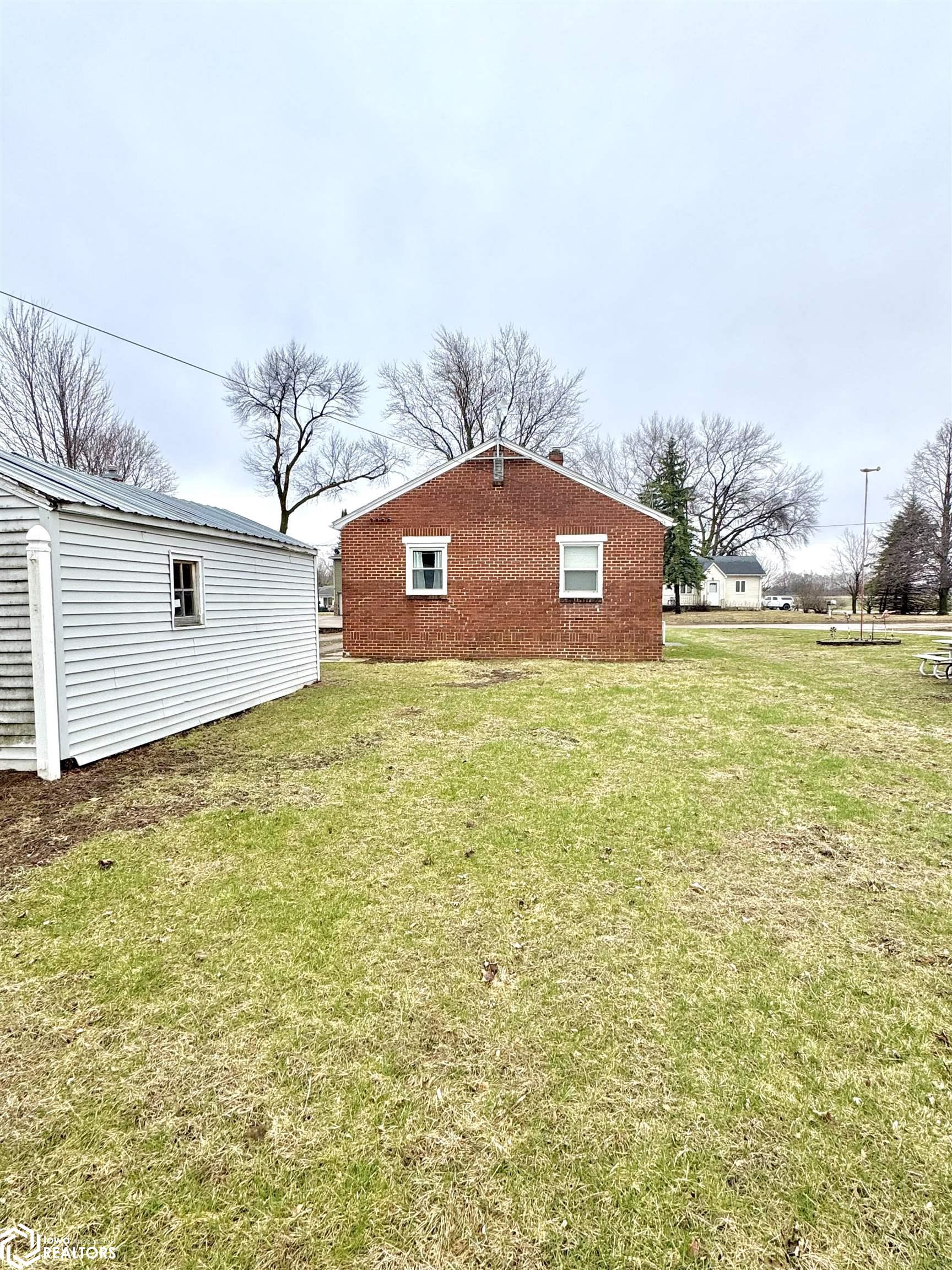 2346 21st Street, Mason City, Iowa image 4