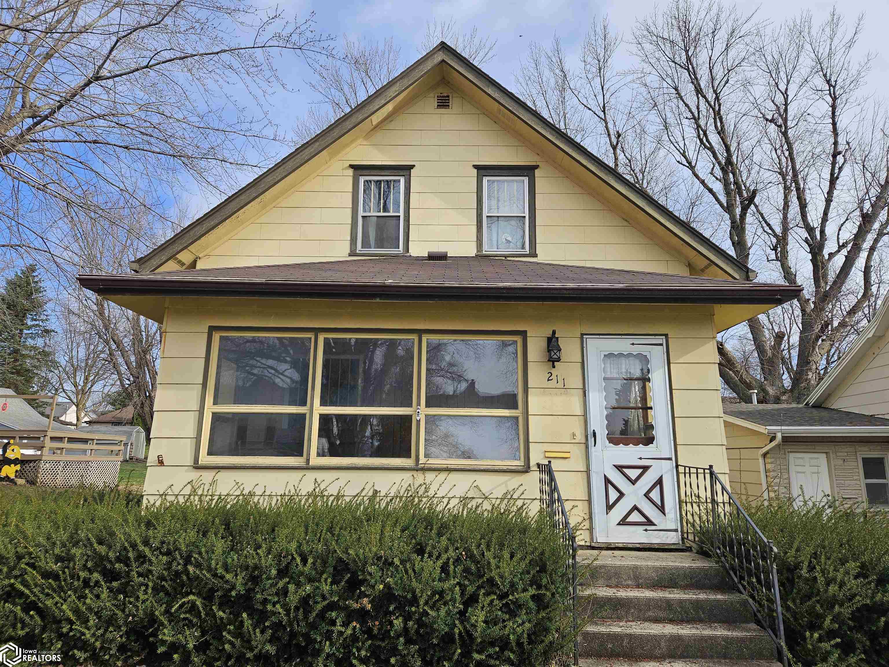 211 2nd Street, Manning, Iowa image 1