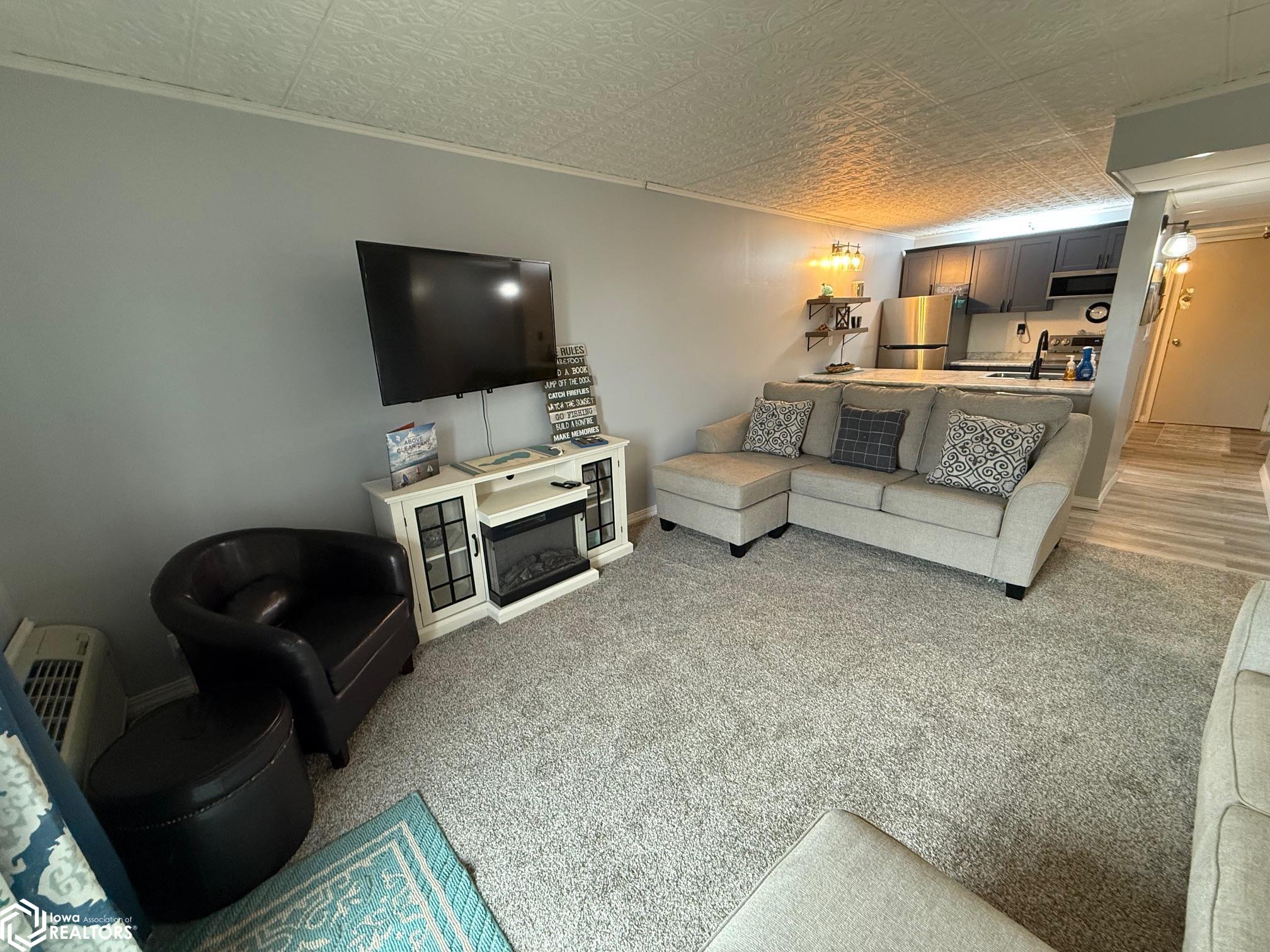 2700 N Shore Drive #706, Clear Lake, Iowa image 3
