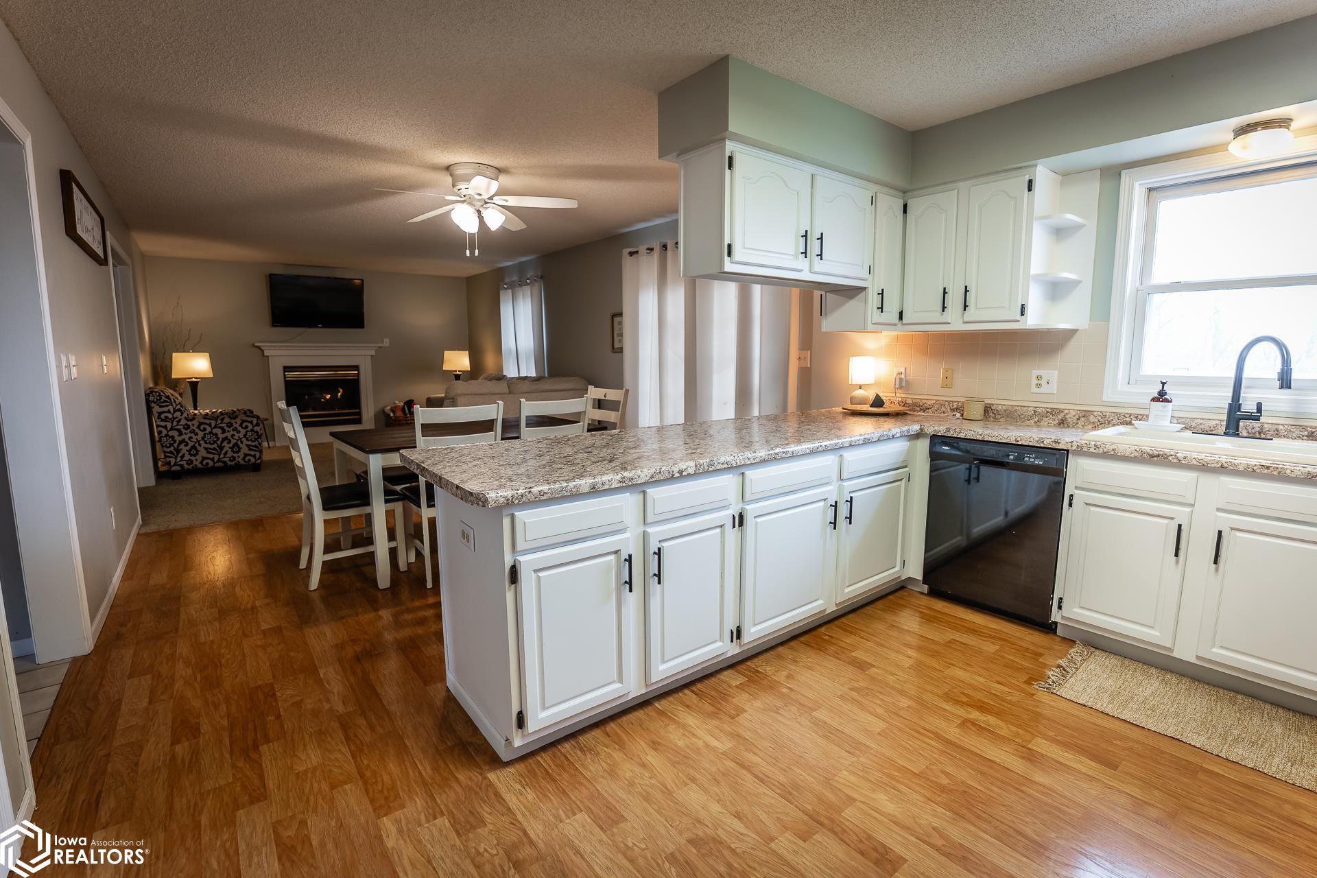 1309 Emerald Drive, Marshalltown, Iowa image 18
