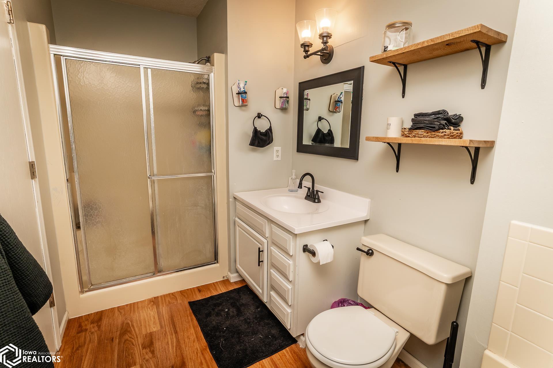1309 Emerald Drive, Marshalltown, Iowa image 28