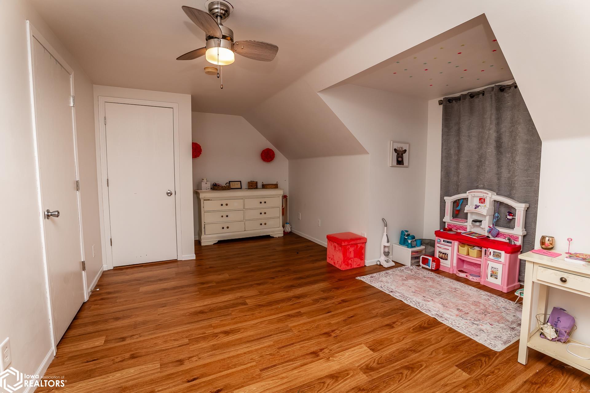 1309 Emerald Drive, Marshalltown, Iowa image 29