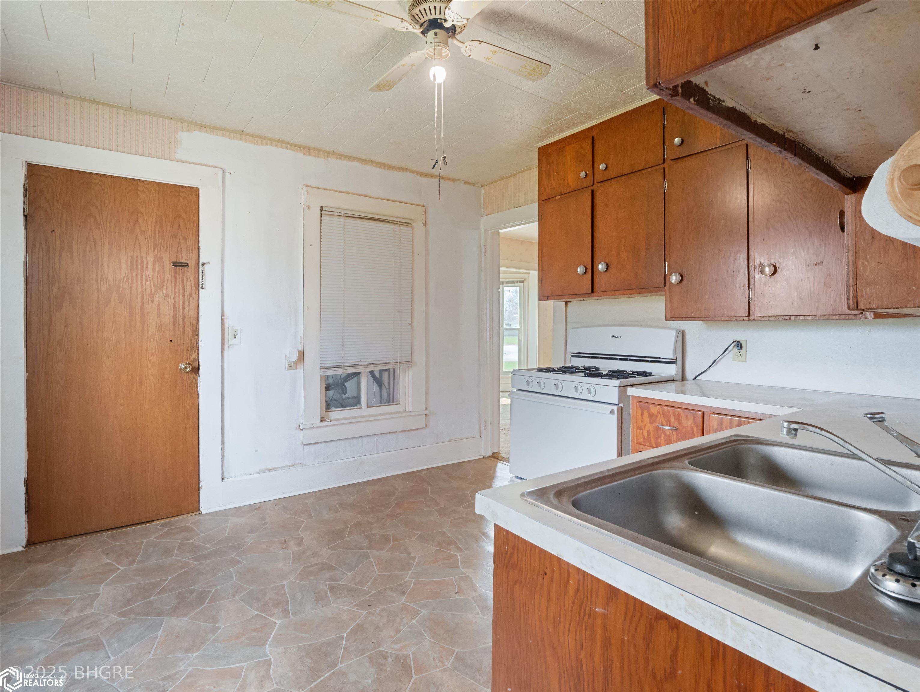 503 N Gaines Street, Stuart, Iowa image 11