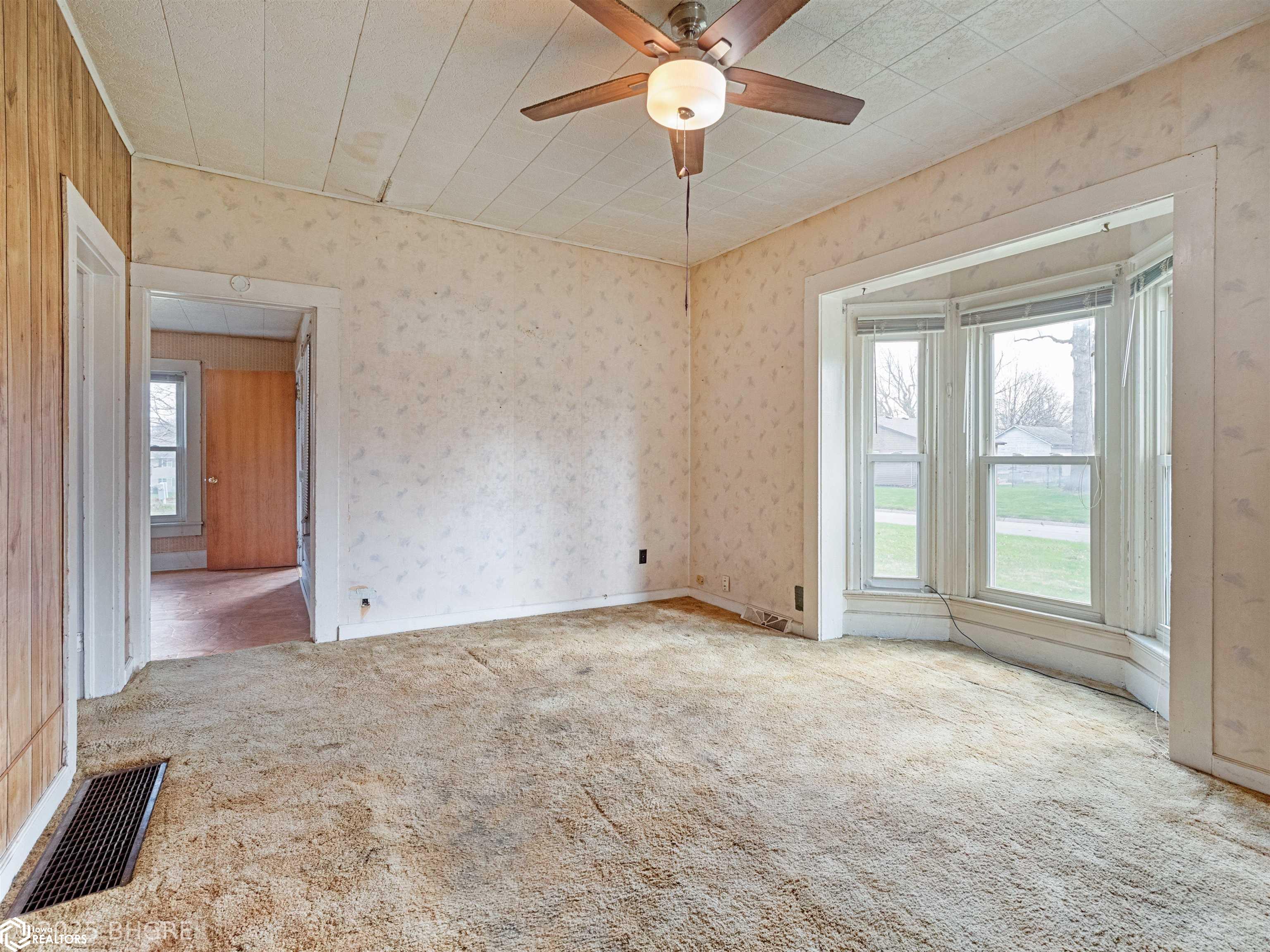 503 N Gaines Street, Stuart, Iowa image 3