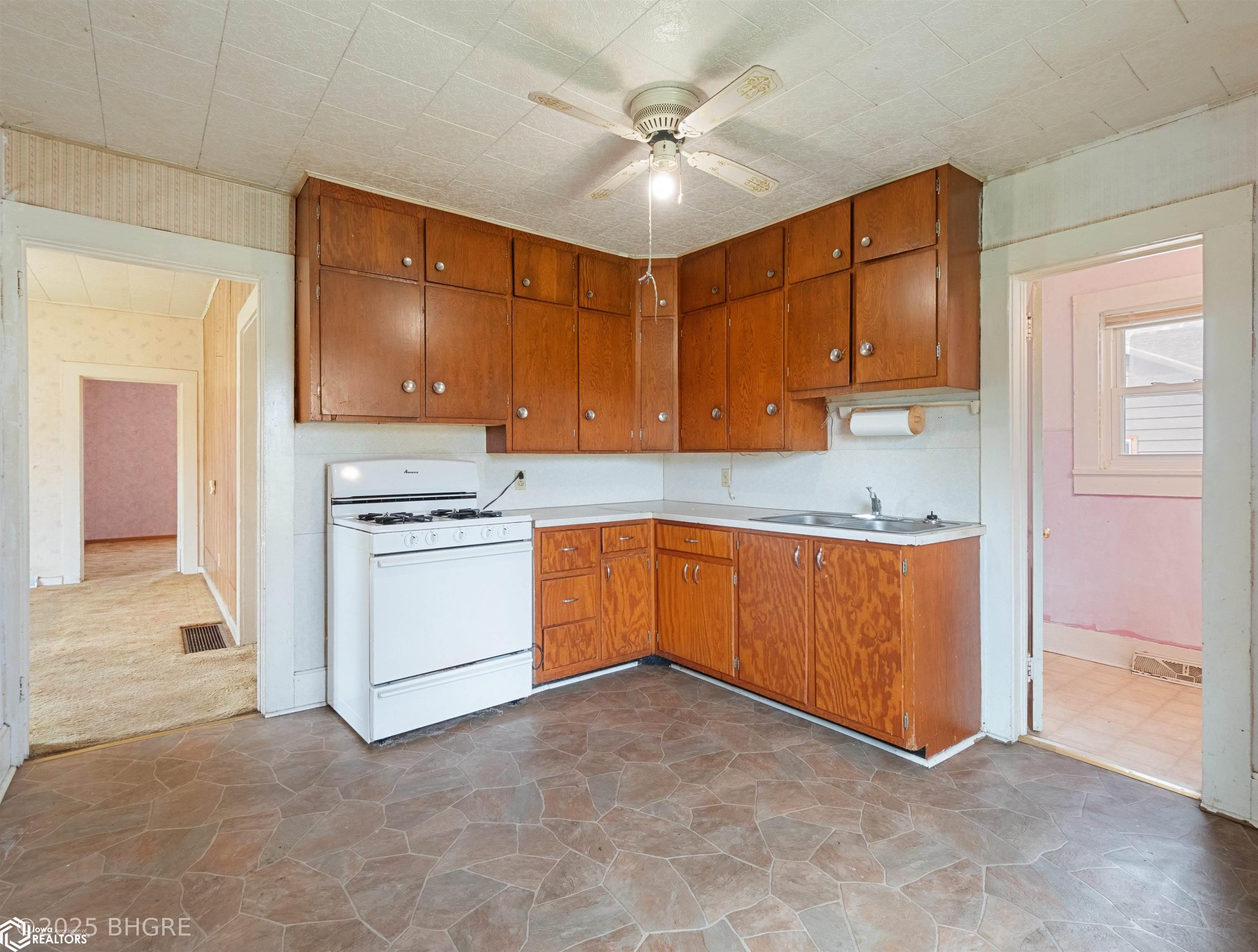 503 N Gaines Street, Stuart, Iowa image 8